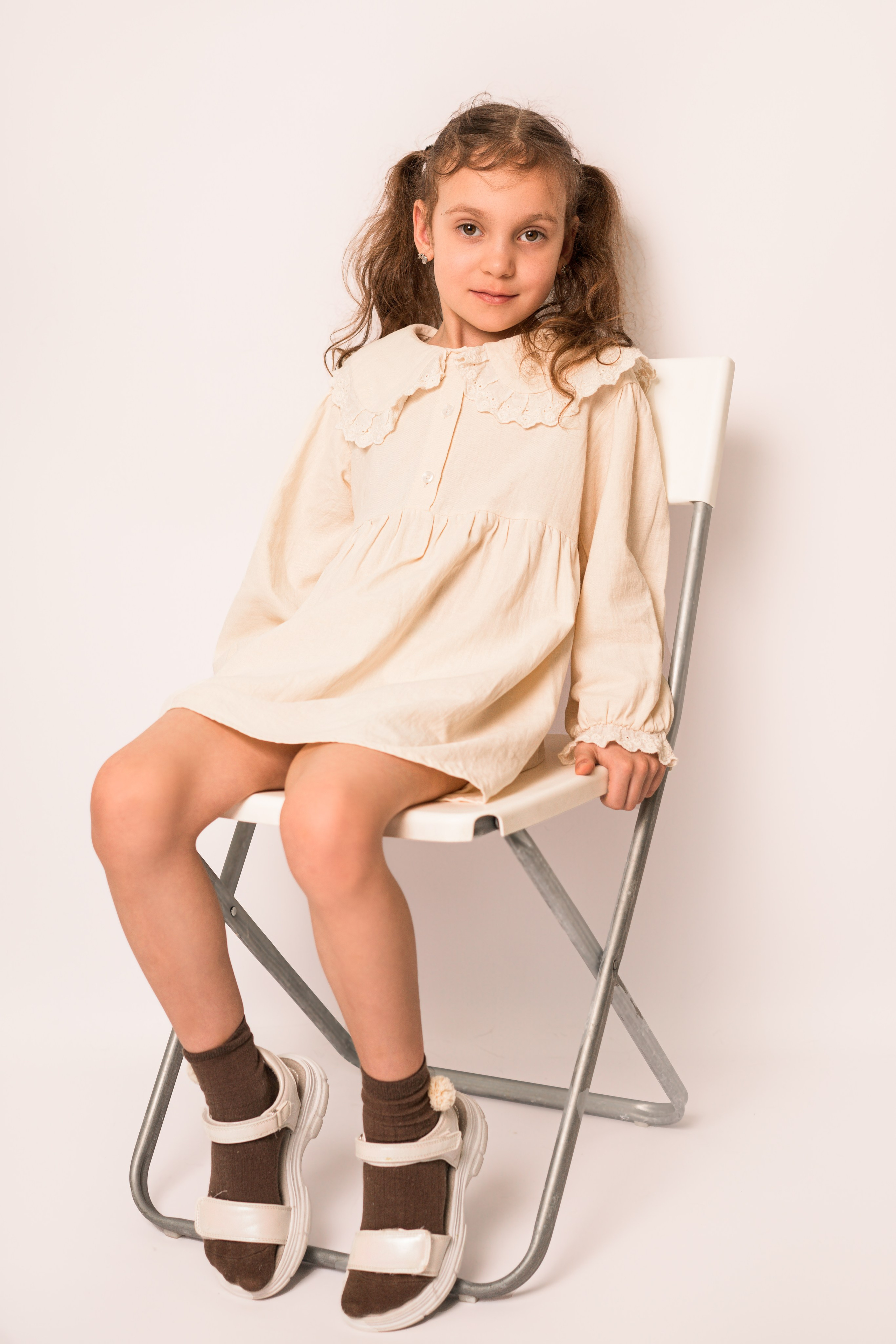 Детский сад, портреты белый фон. Фотограф Шунова Саша