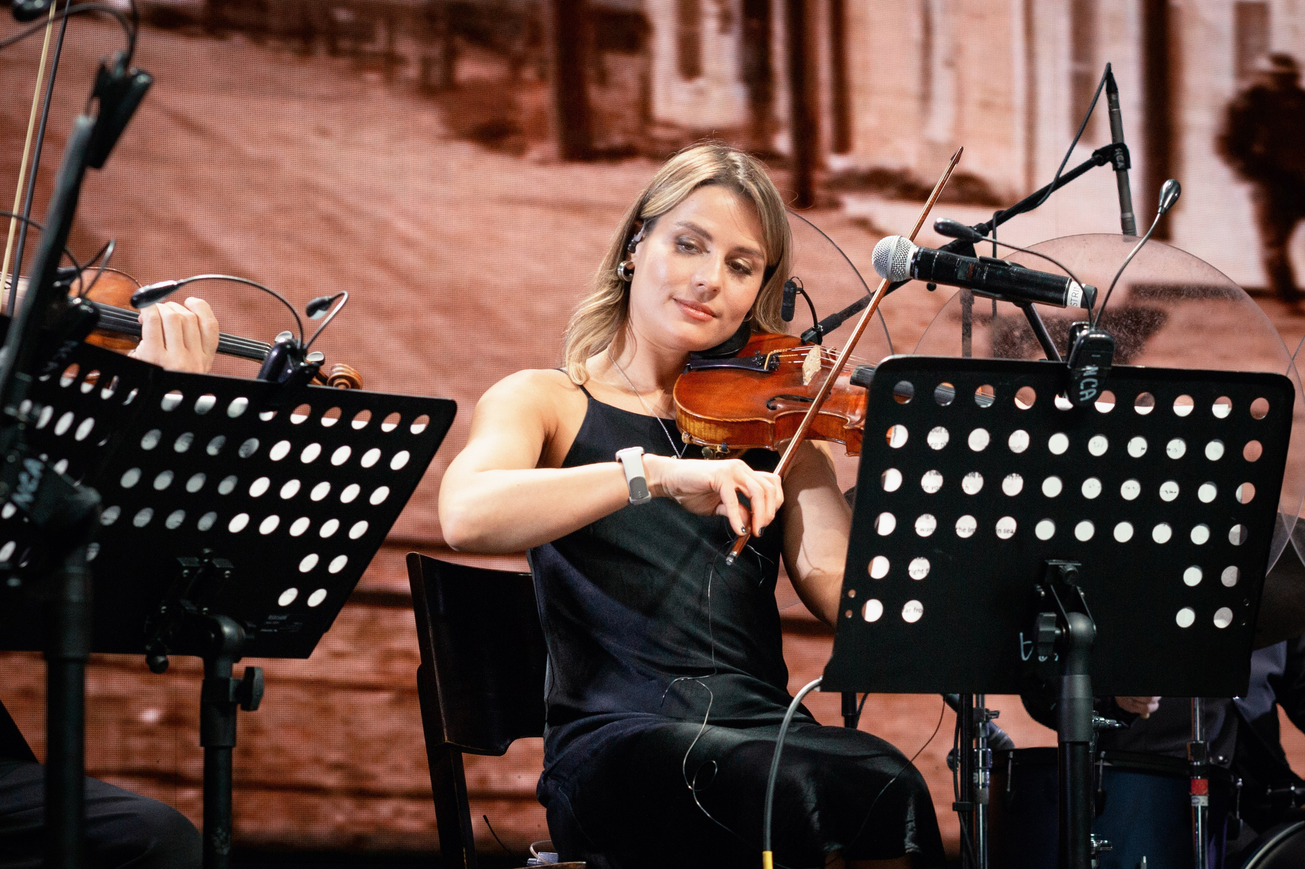 концертный фотограф в Санкт-Петербурге, фоторепортаж с концерта группы Brazzaville в клубе Аврора (Aurora Concert Hall) март 2026
