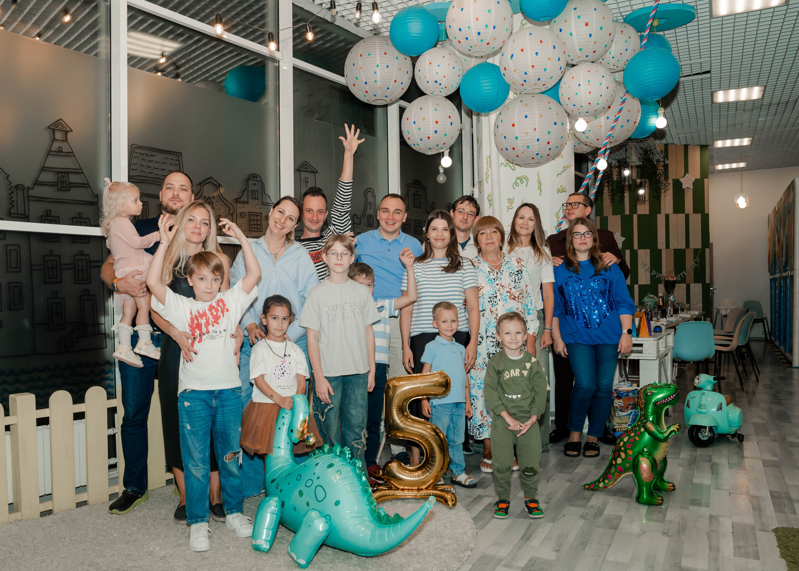 Грозный Тирекс. Крамер Юлиана детский и семейный фотограф