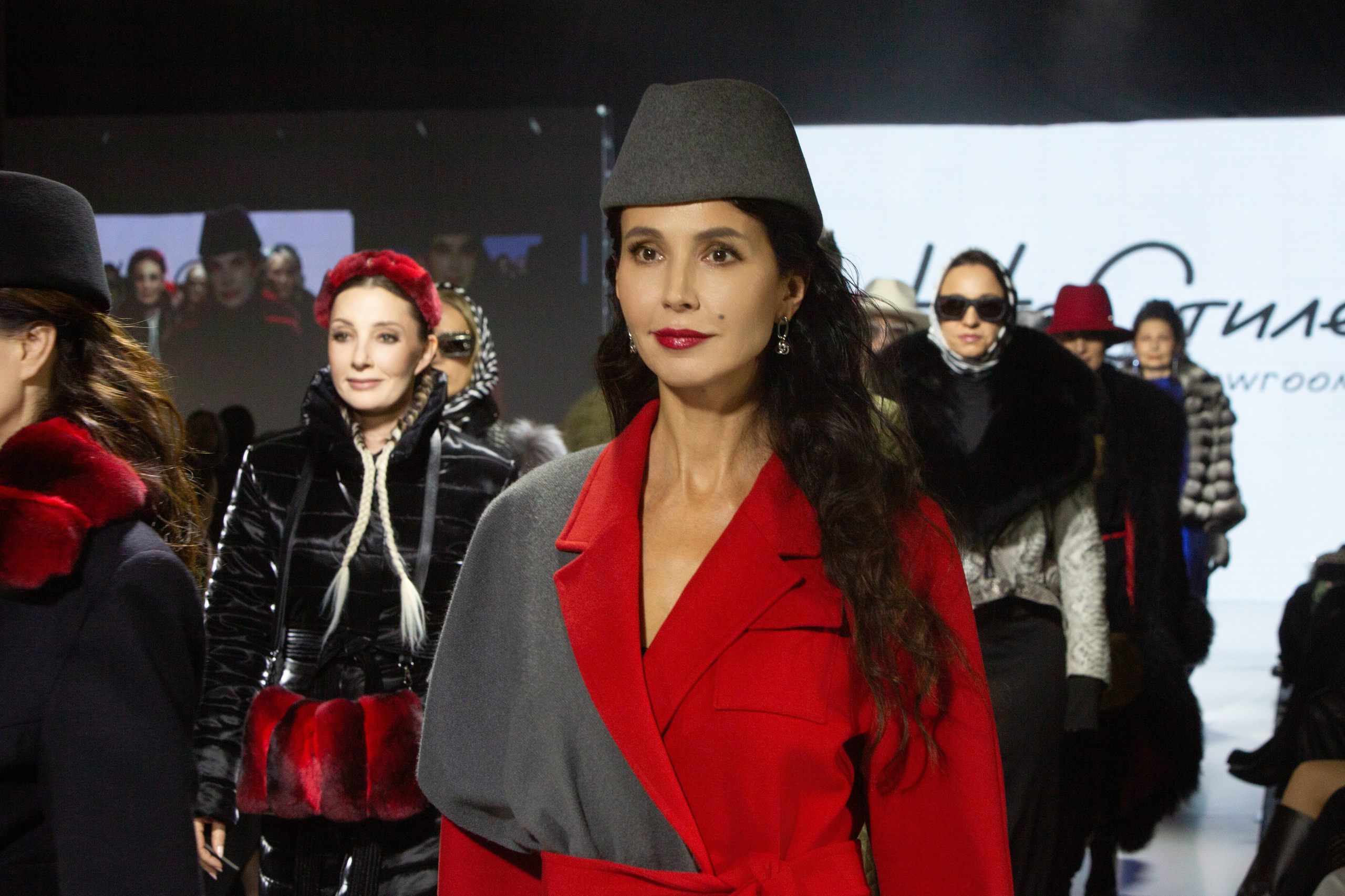 Неделя моды Екб. Фотограф для маркетплейсов Михаил Бове