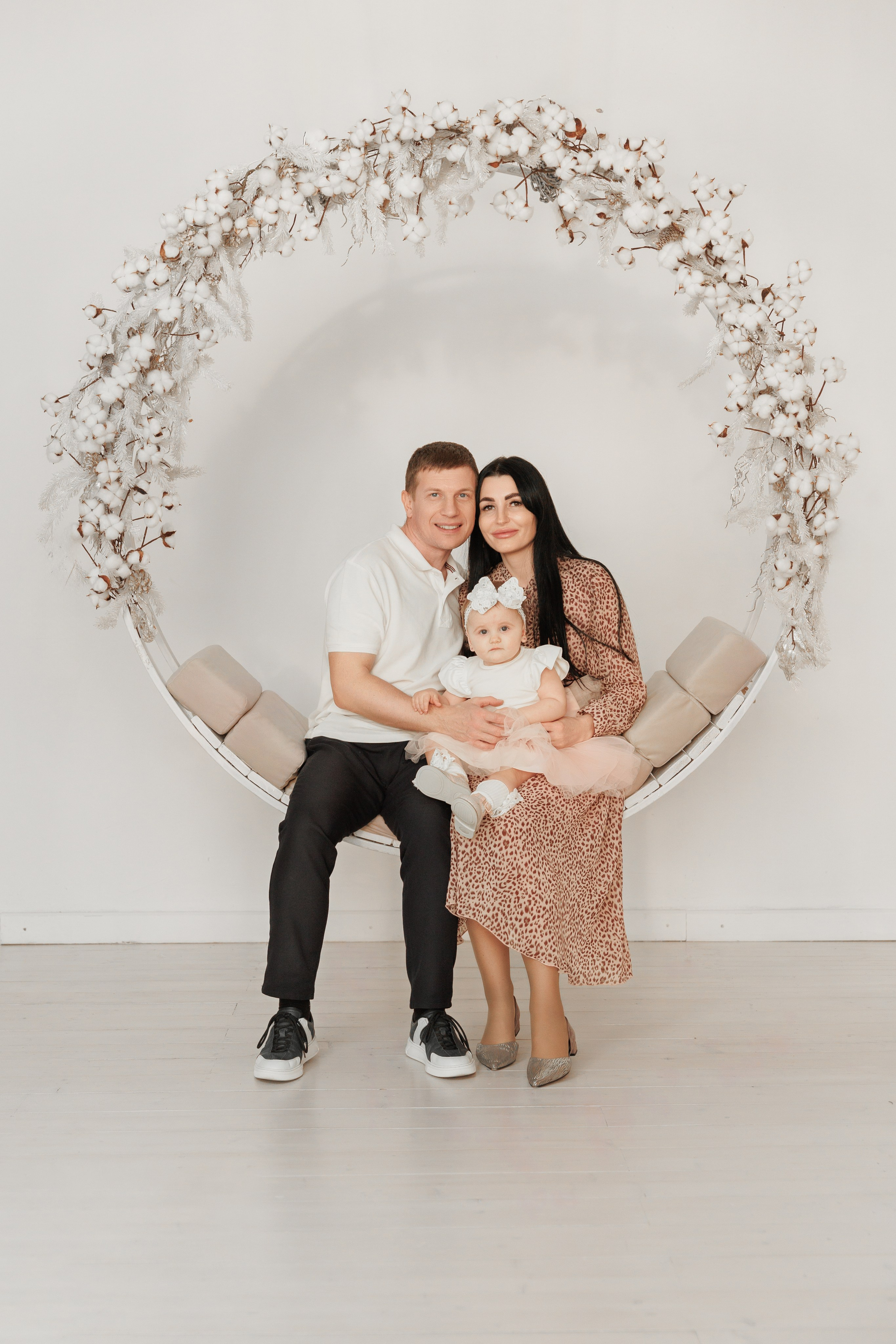 Юля, годовасие дочи. Фотограф женского портрета, беременности и материнства Харькова Елена