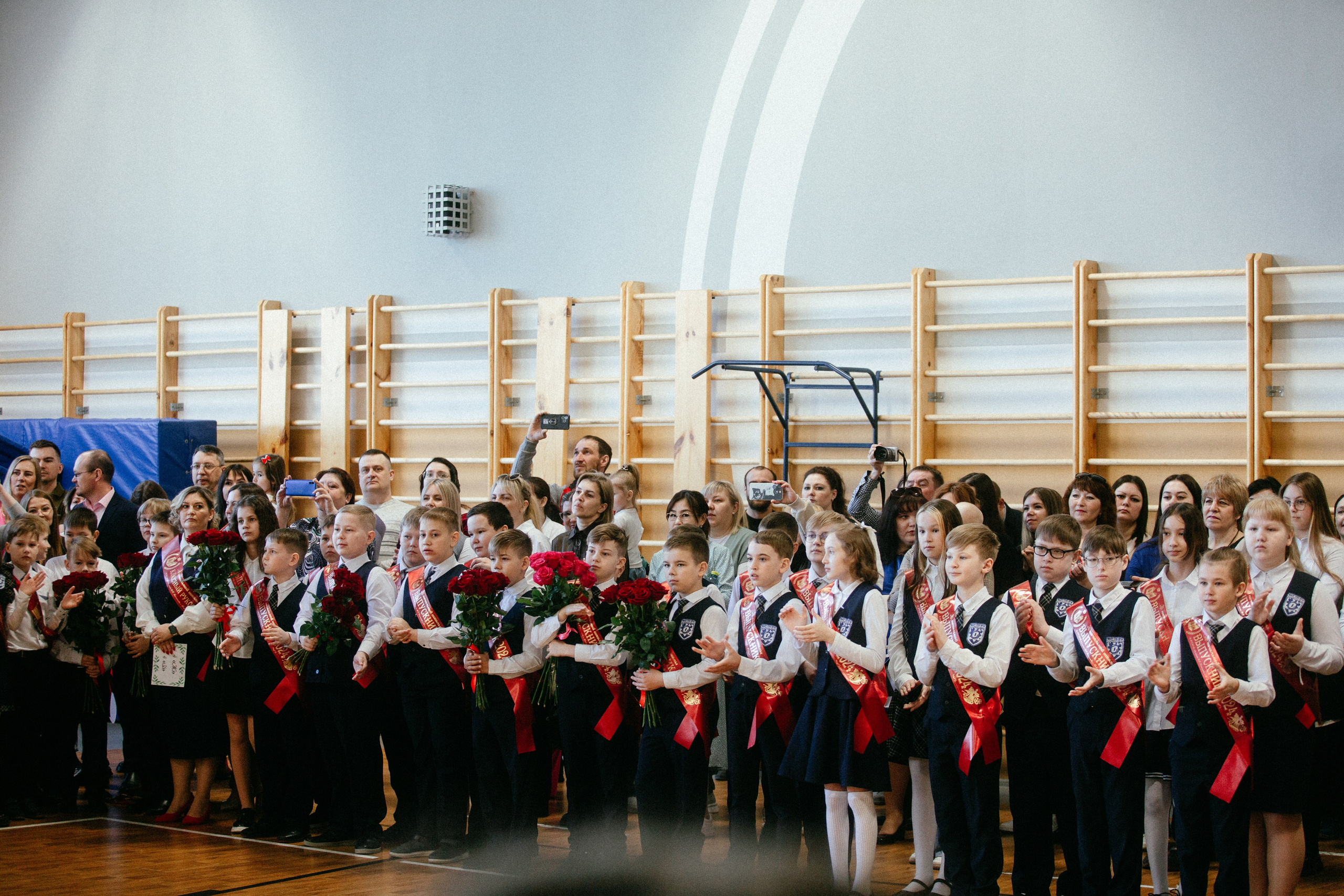 Выпускной в начальной школе. Арт-фотограф Крис Л. в Тобольске: портрет, семейные, свадьбы