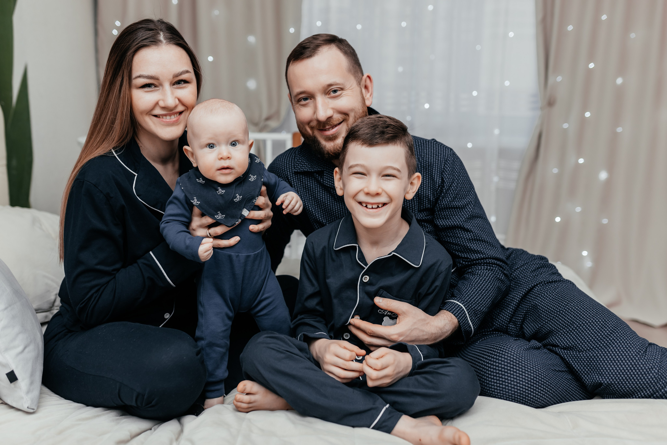 Саша, Кристина, Богдан, Степа. Семейный и домашний фотограф в Москве и МО Королева Валерия