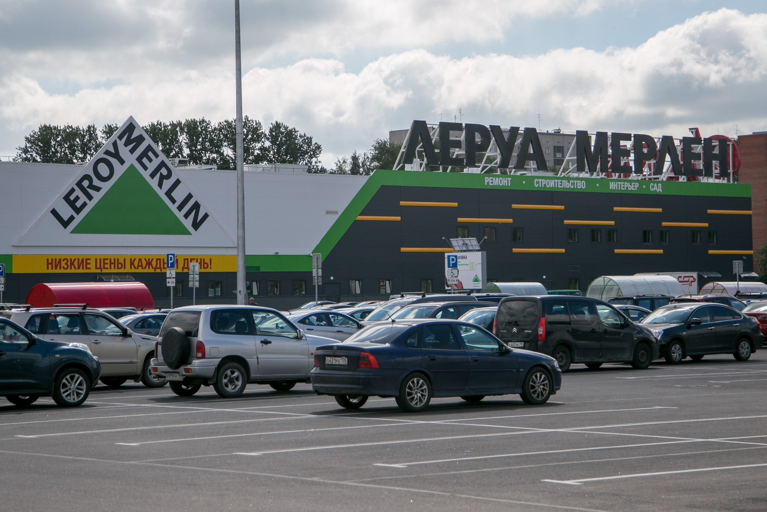 Репортажная фотосъемка открытия магазина в Санкт-Петербурге. Свадебный и Репортажный фотограф в Санкт-Петербурге