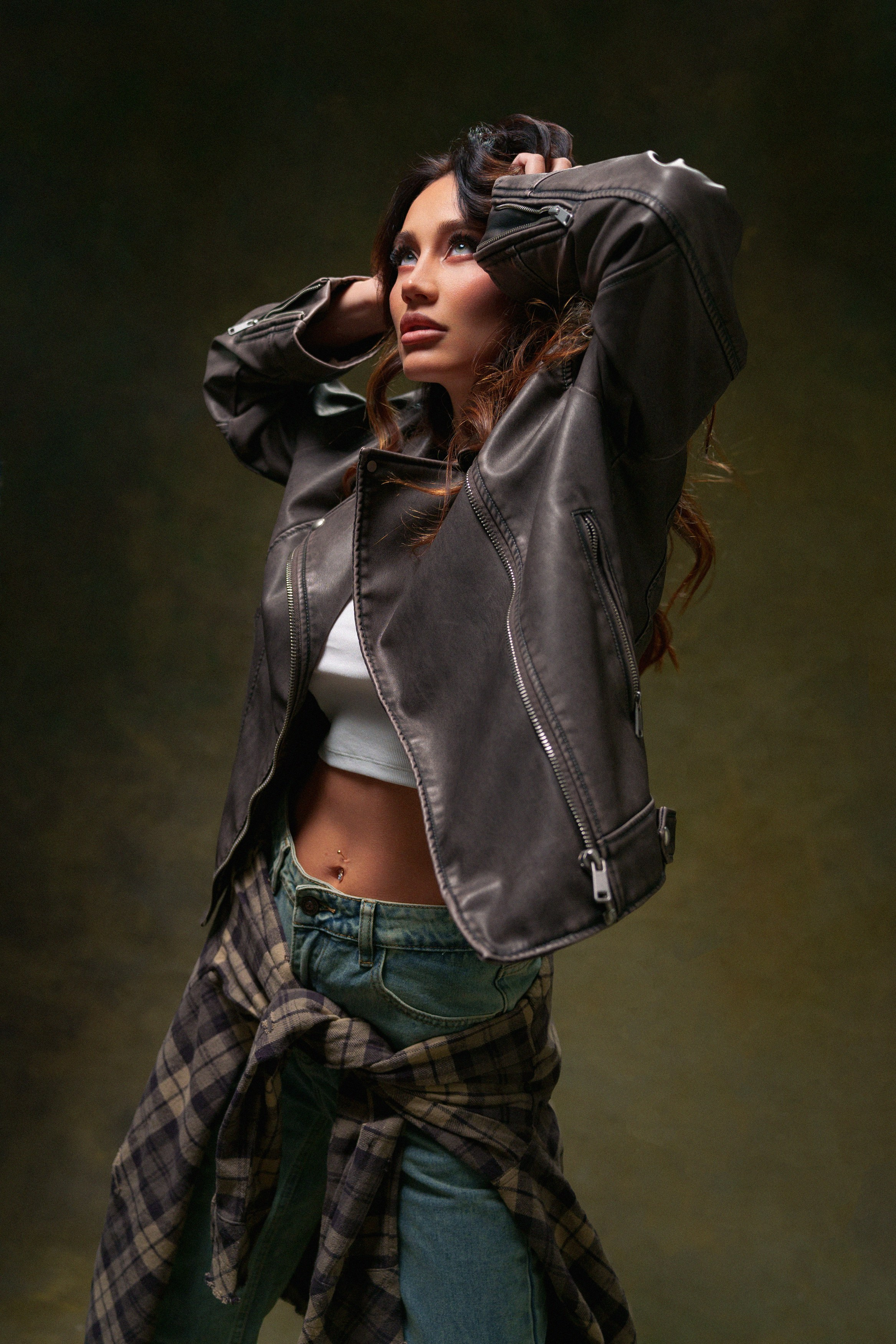 Портрет в студии, контент для блога, экспертная фотосессия | женский портрет | фотосессия в студии | фото контент для блога | экспертный блог визуал | контент инстаграм | экспертная съемка | контент фотосессия | личный блог визуал | личный бренд визуал | контент фотосессия | идеи фотосессии для контента | фото для блога | женский экспертный блог | фотосессия для личного бренда | бренд съемка