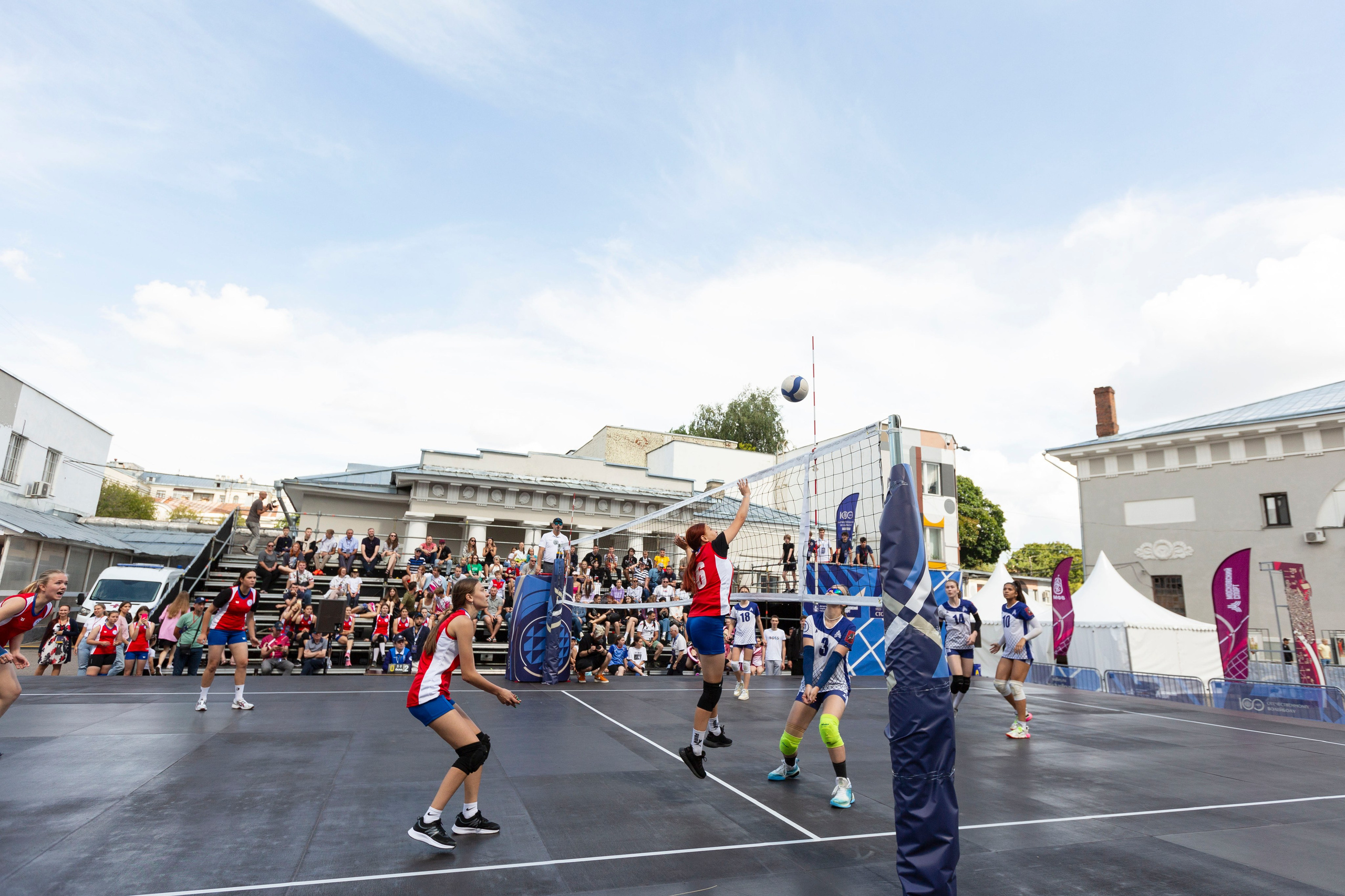 100 ЛЕТ ОТЕЧЕСТВЕННОМУ ВОЛЕЙБОЛУ. Фотограф Георгий Нигматулин