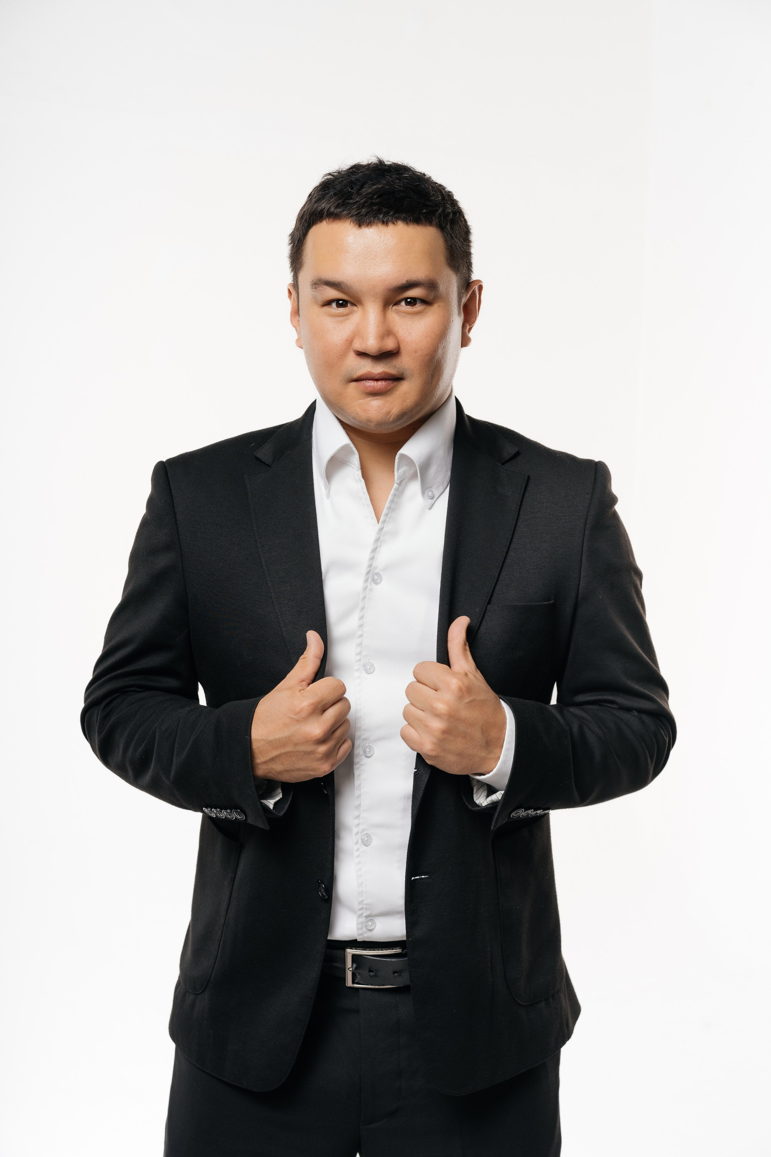 Бизнес портреты. Свадебный фотограф алматы Шожебаев Кайрат