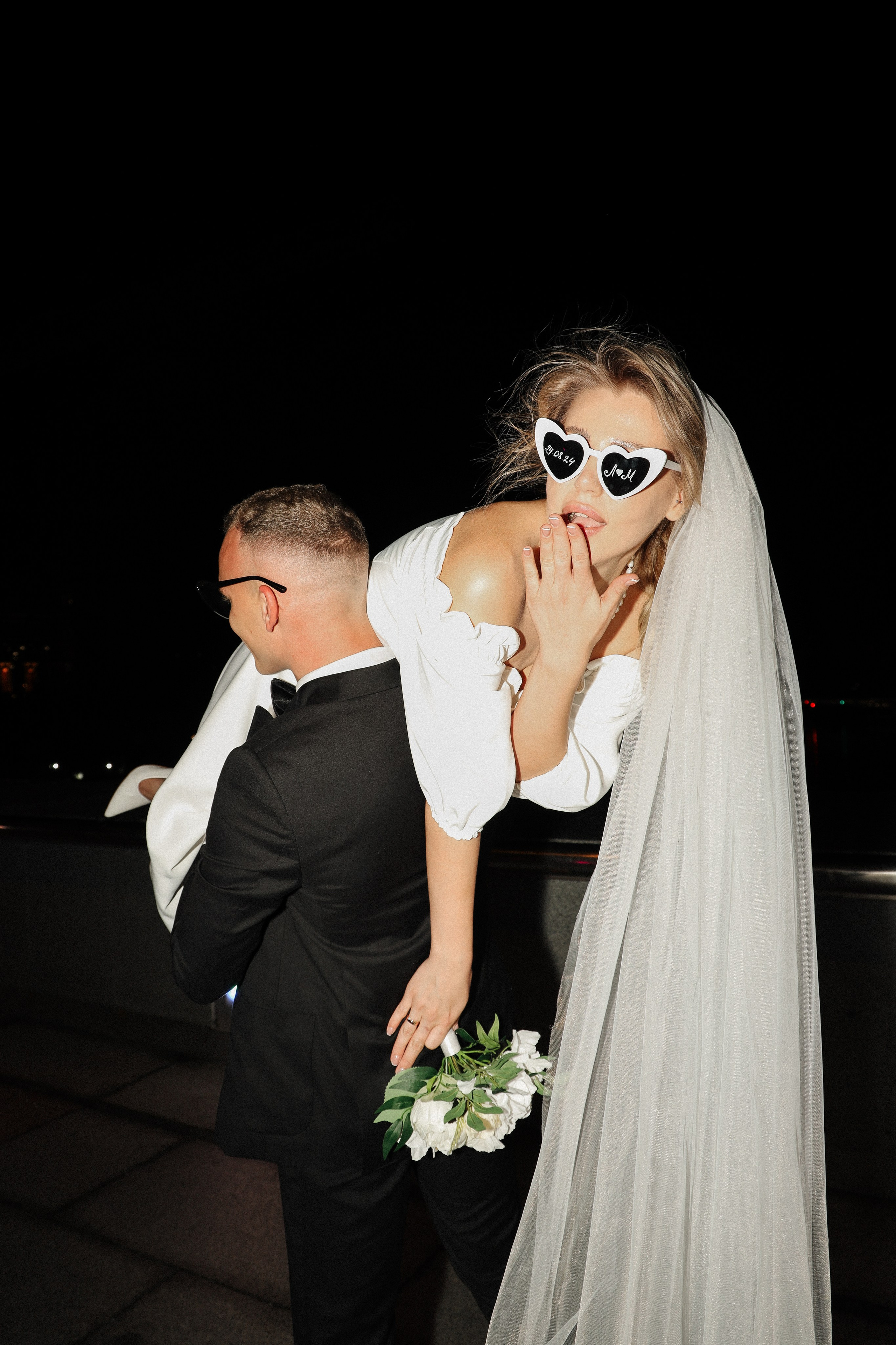 М. + Л.  Роспись в МФЦ, прогулка по ночной Москве. Семейный и lovestory фотограф в Москве Светлана Коняхина