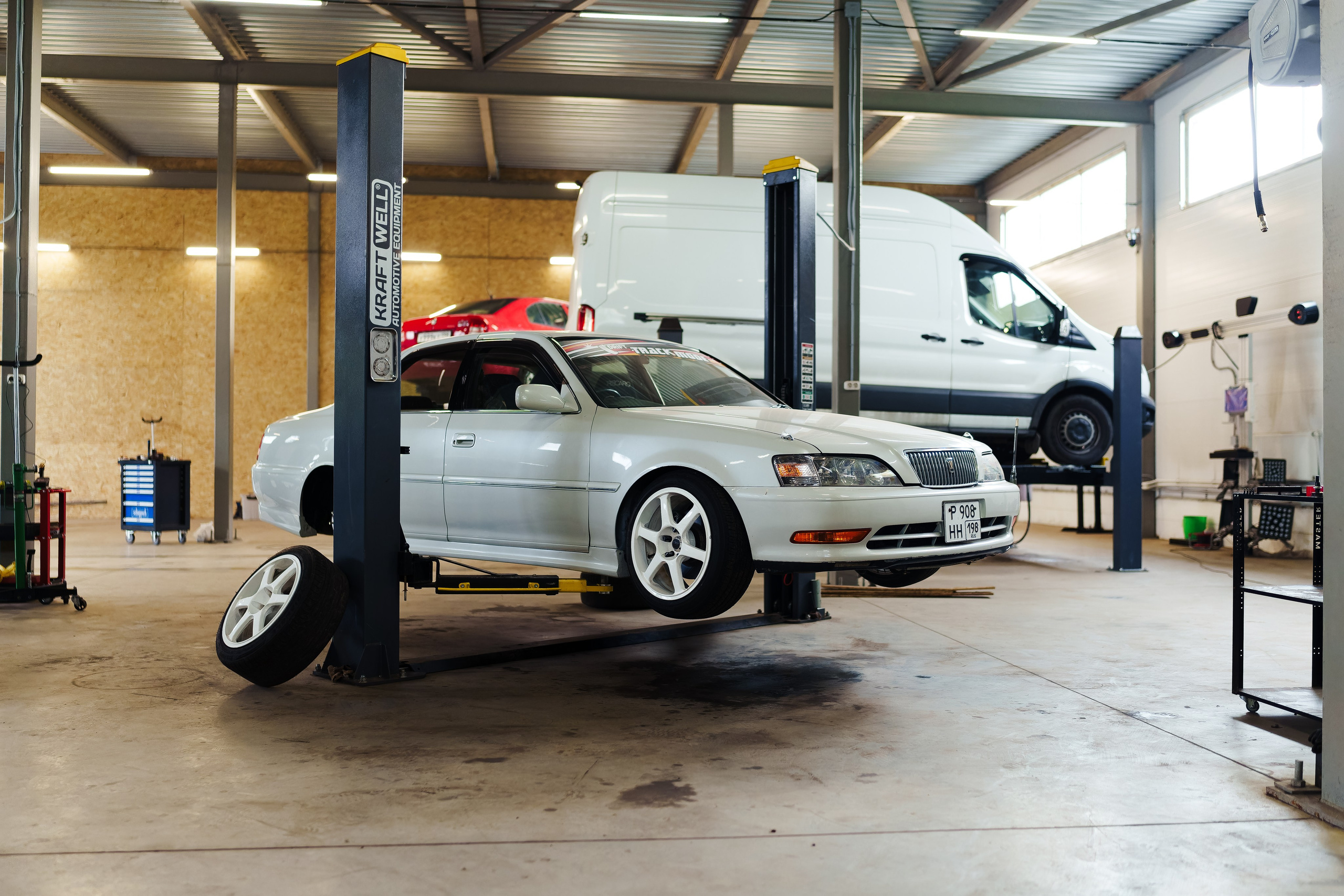 Сьемка для автосервиса РЕМСПОТ. Фотограф в СПБ Алмаз Камаев