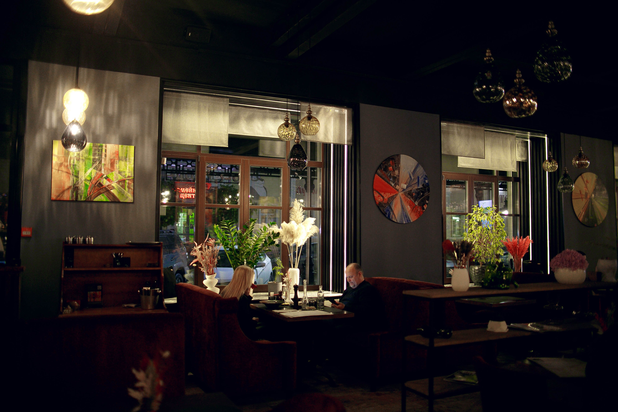 «Март». Ваш репортажный фотограф Артемий Антонов