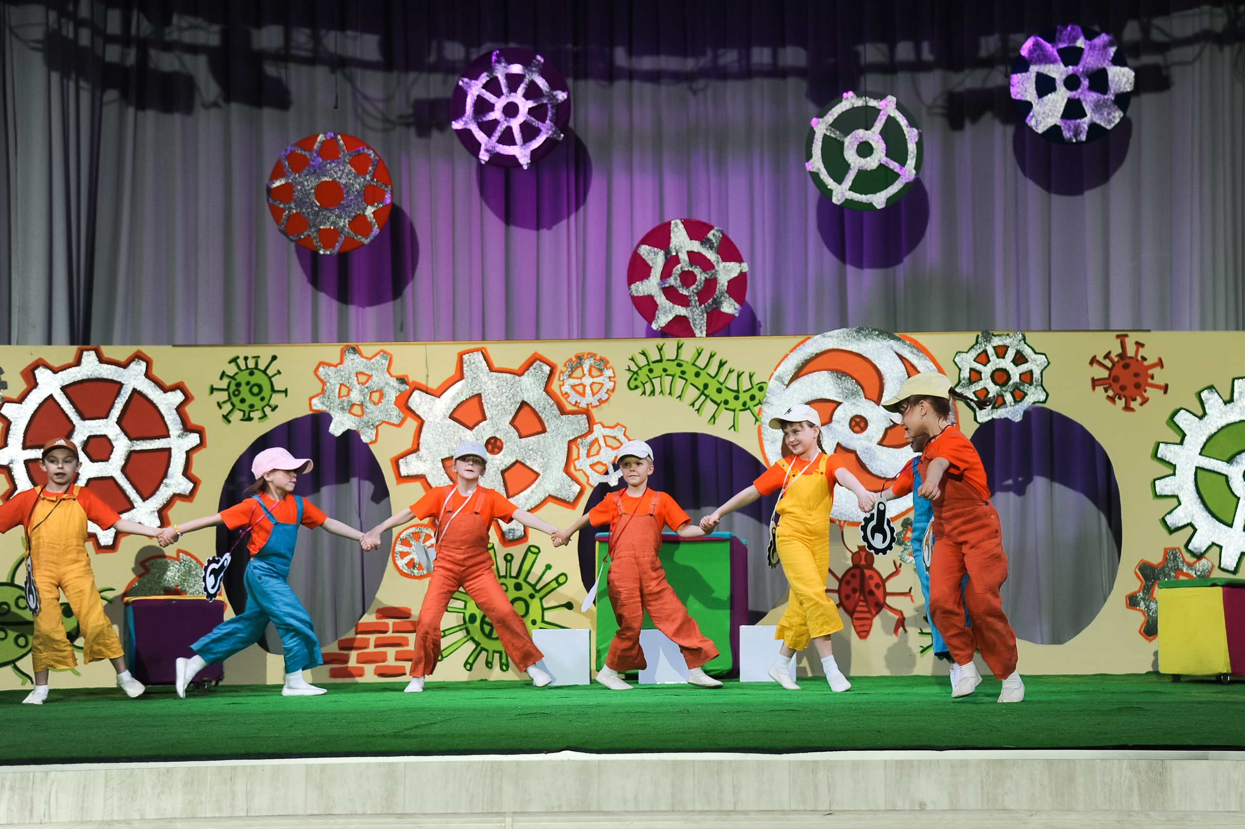 Выпускной 2025, детский центр «Самовар». Фотограф Олег Юршевич Солигорск Минск