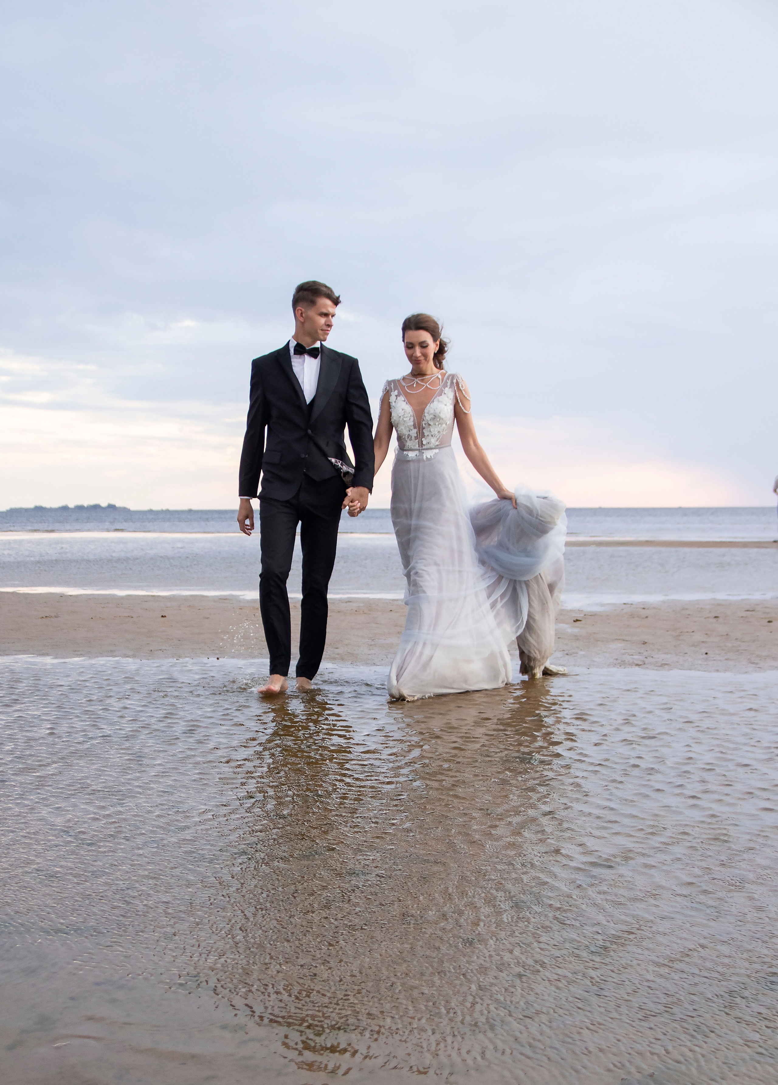 Свадебная прогулка на Финском заливе. Портретный фотограф в Санкт-Петербурге Савельева Ольга