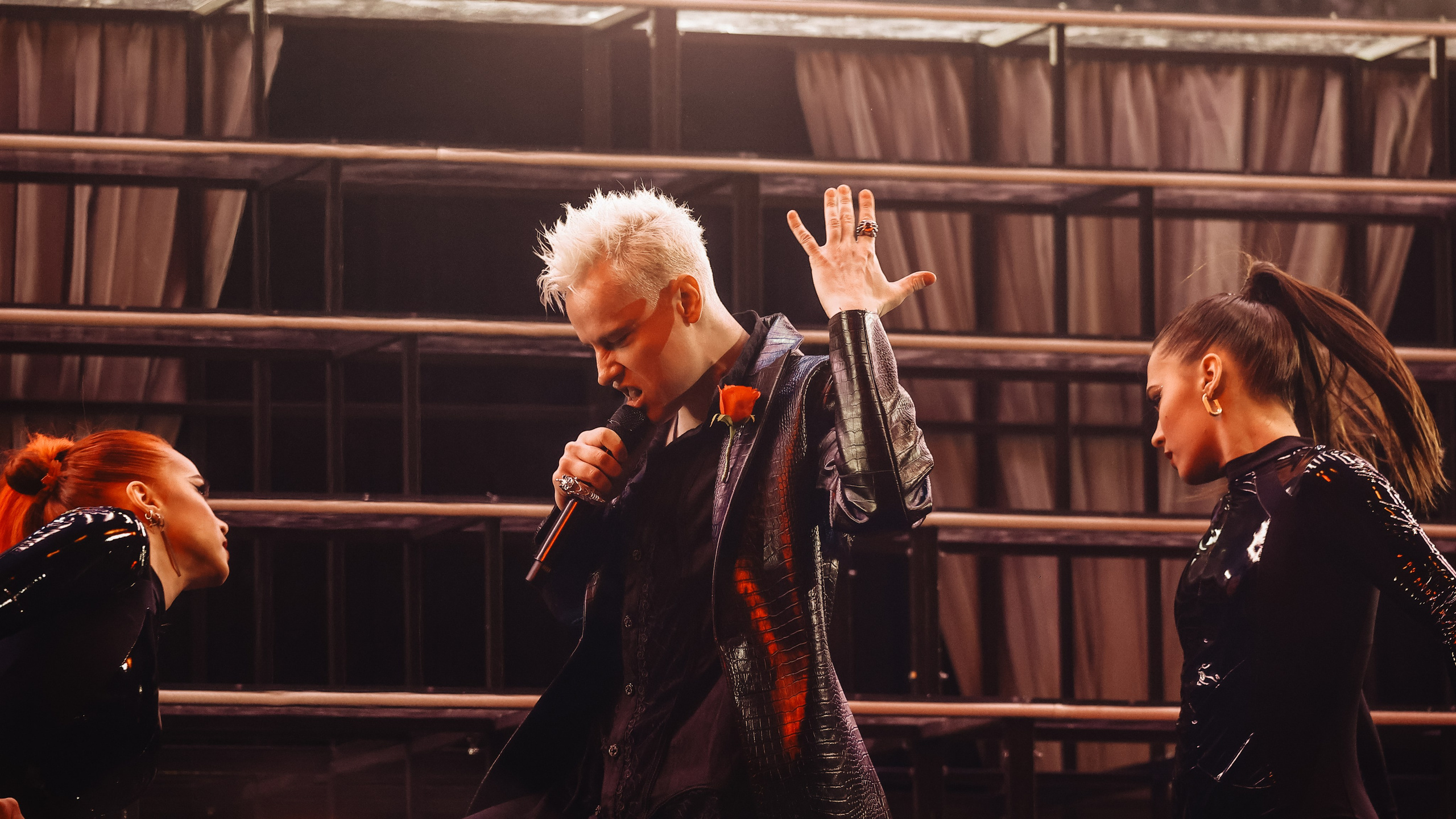 ШАМАН-ОНА МОЯ! @LIVE ARENA