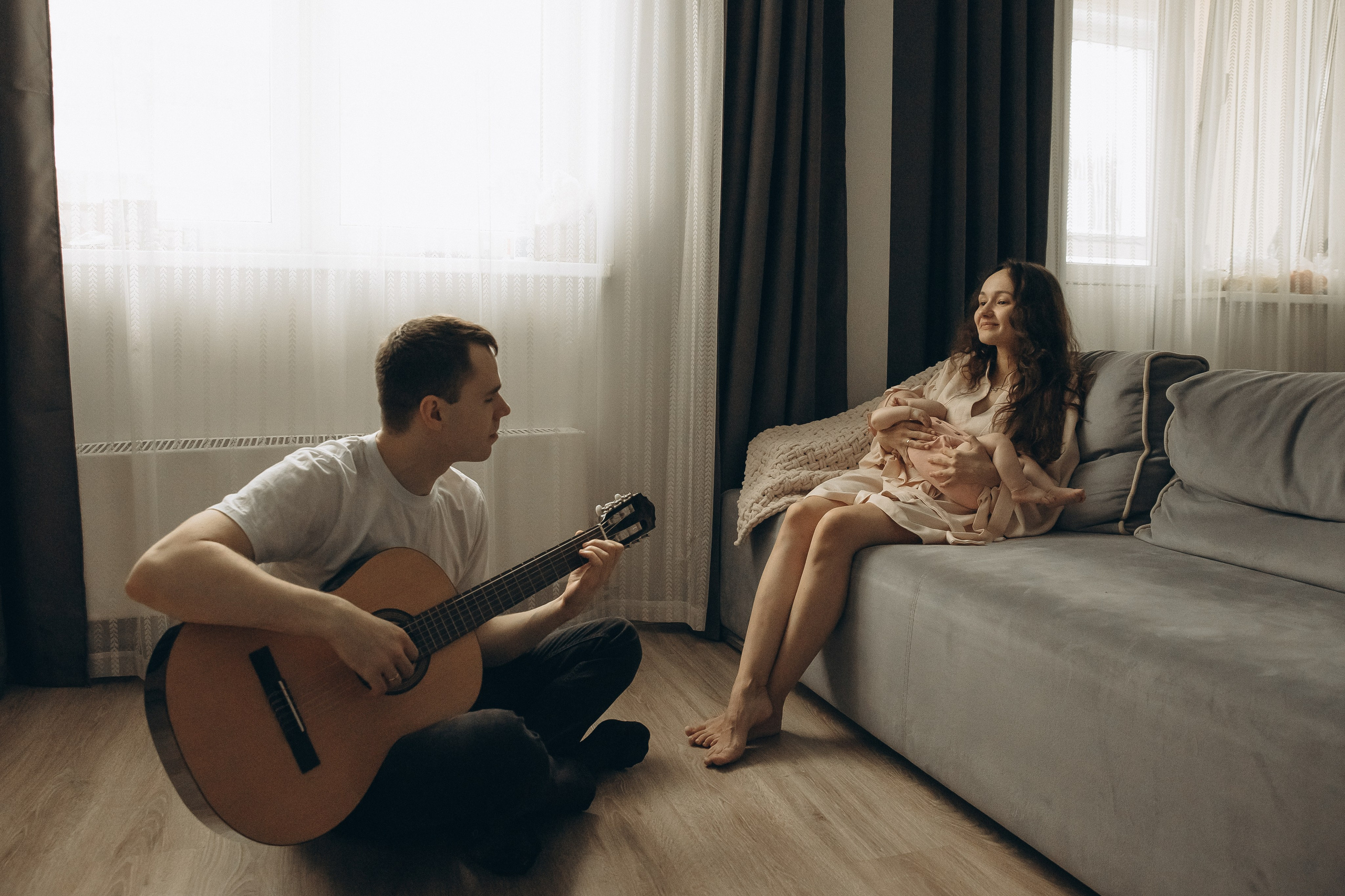 Семейная фотосессия дома. Семейный фотограф в Москве и Королеве Евгения Баукова