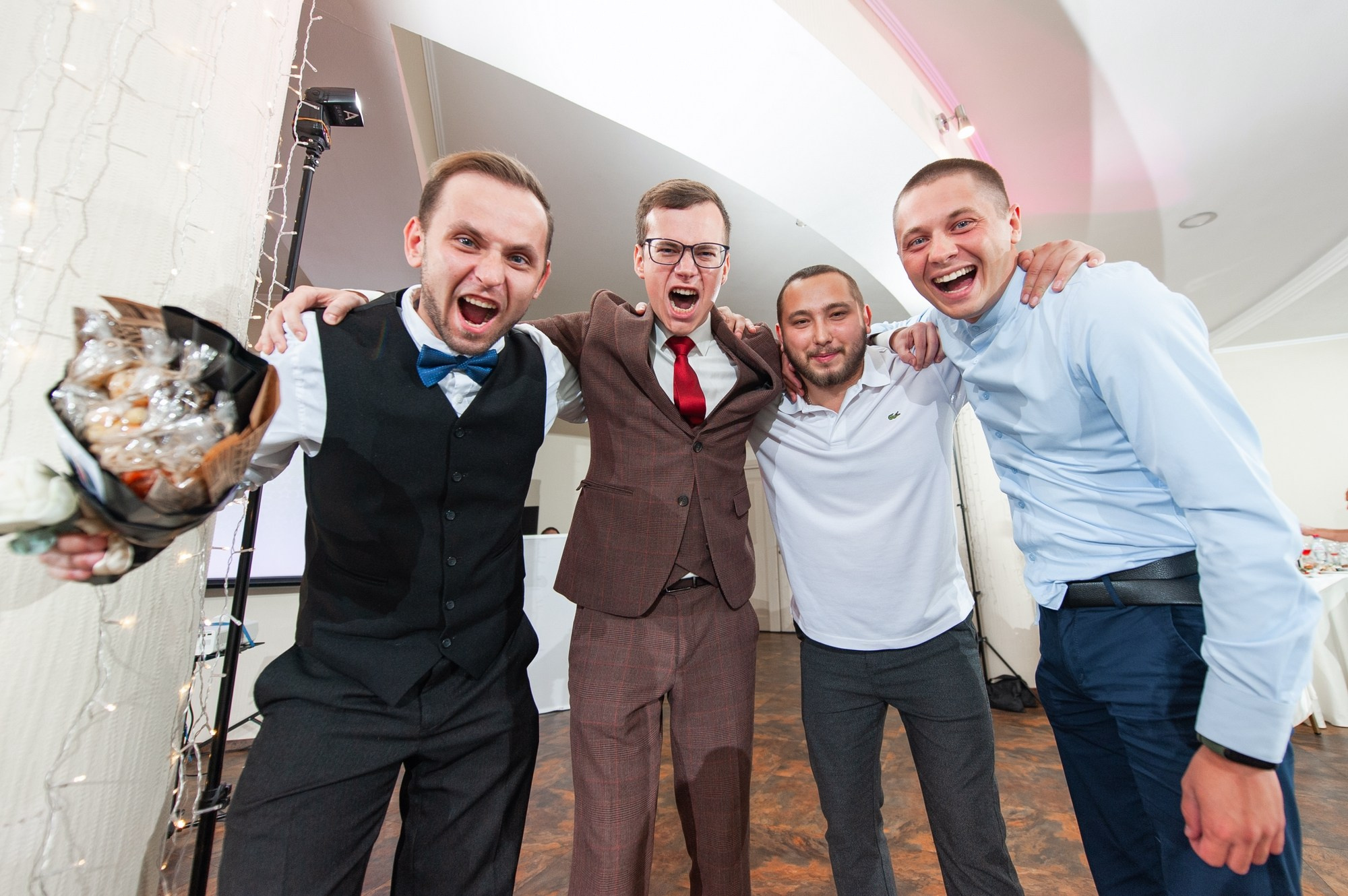 Центральная свадьба. Свадебный и семейный фотограф в Омске Мормулев Михаил