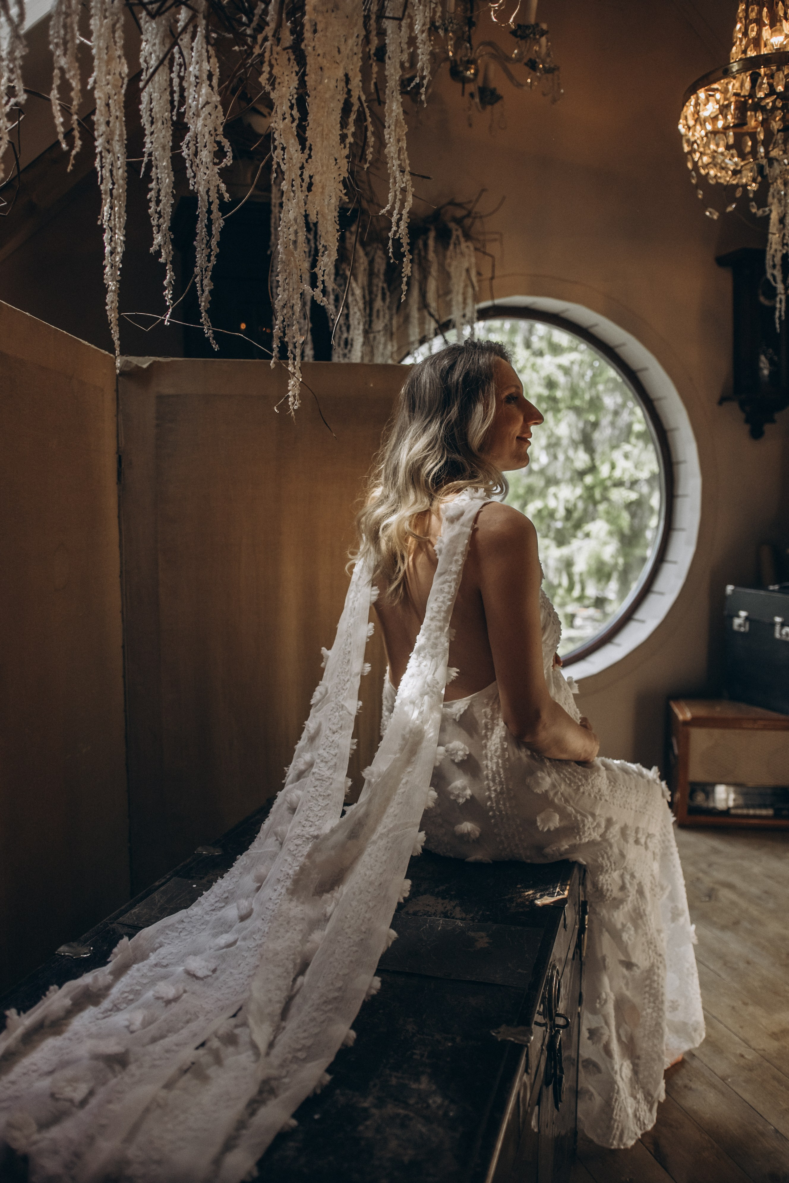 На заброшенном чердаке. Гаврилова Настя семейный фотограф lifestyle в Москве