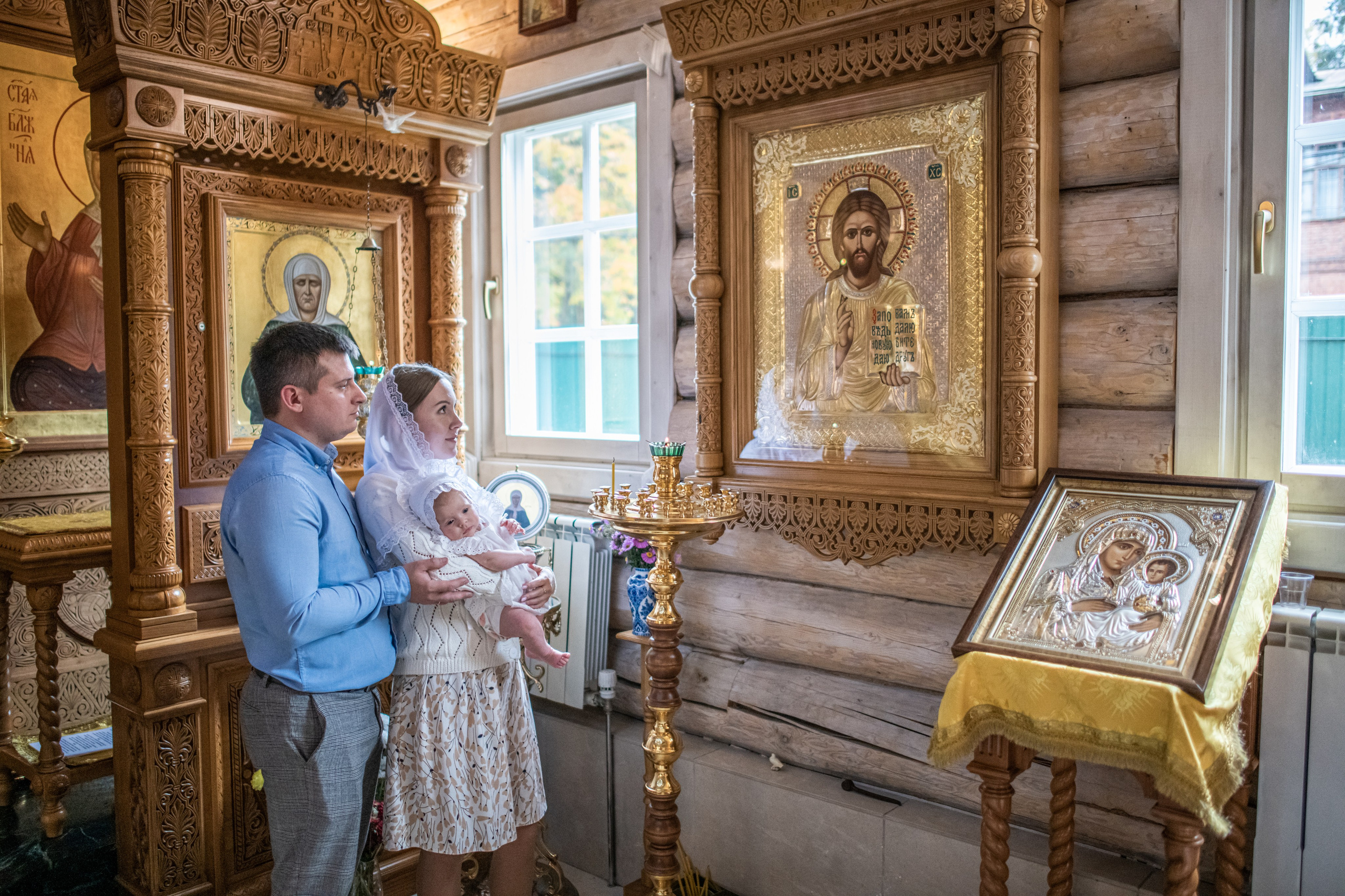 Крещение младенца Вероники. Здравница. Храм Матроны Московской. Фотограф Крещения и Венчания в Москве и МО