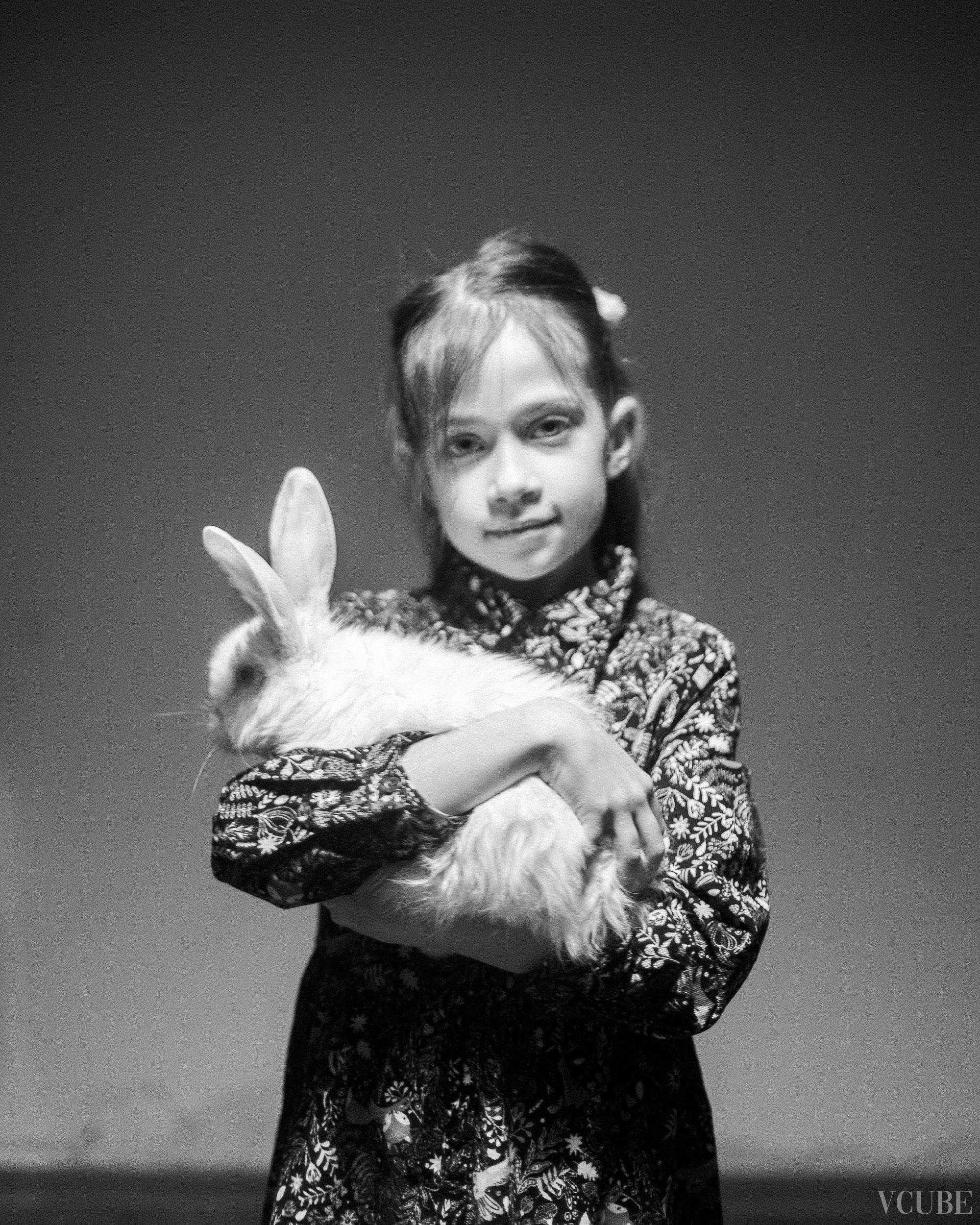 Съемка дочки в студии. Фотограф Денис Денисов