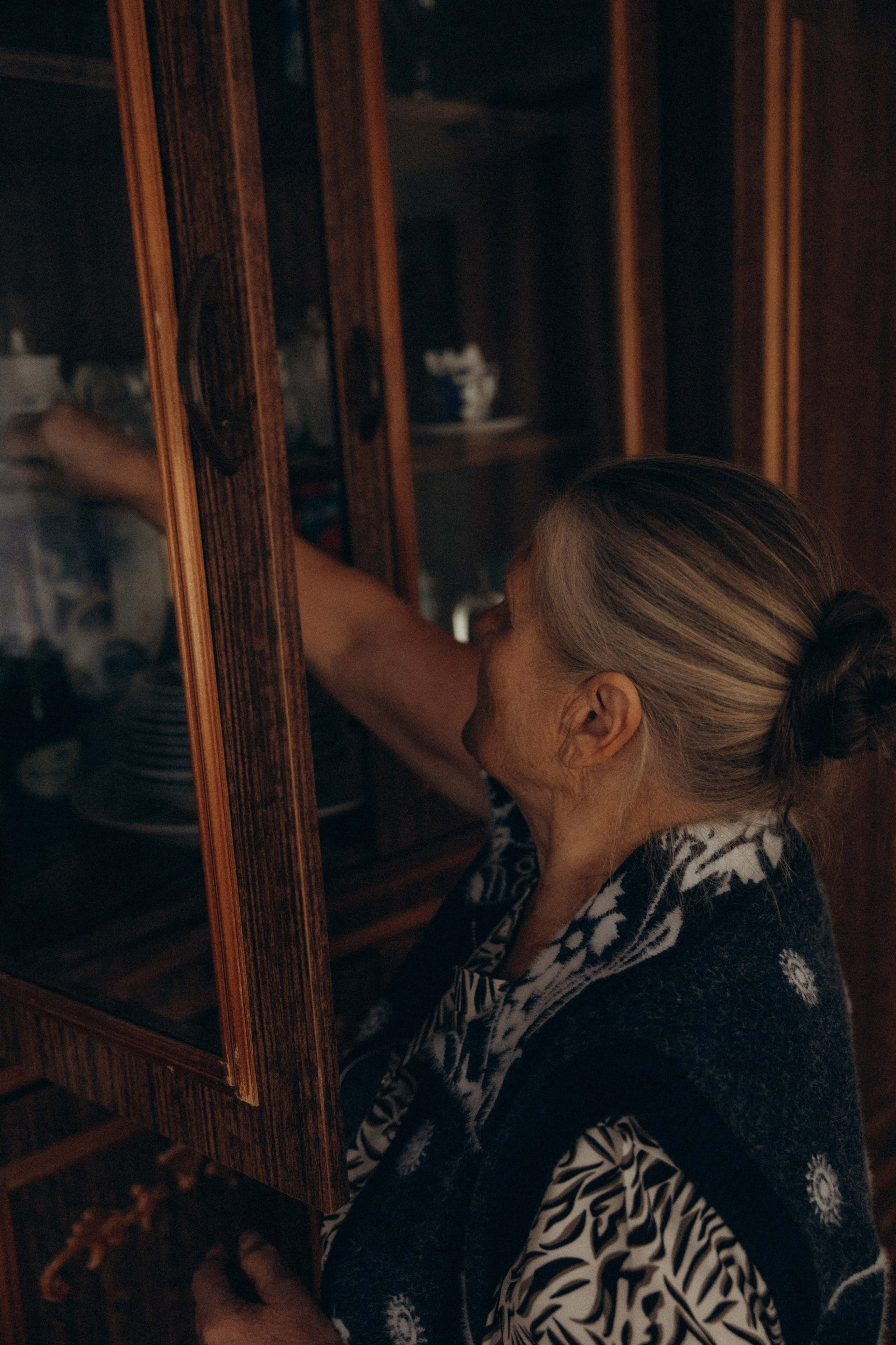 Аня и бабушка. Семейный фотограф Губкин/Старый Оскол