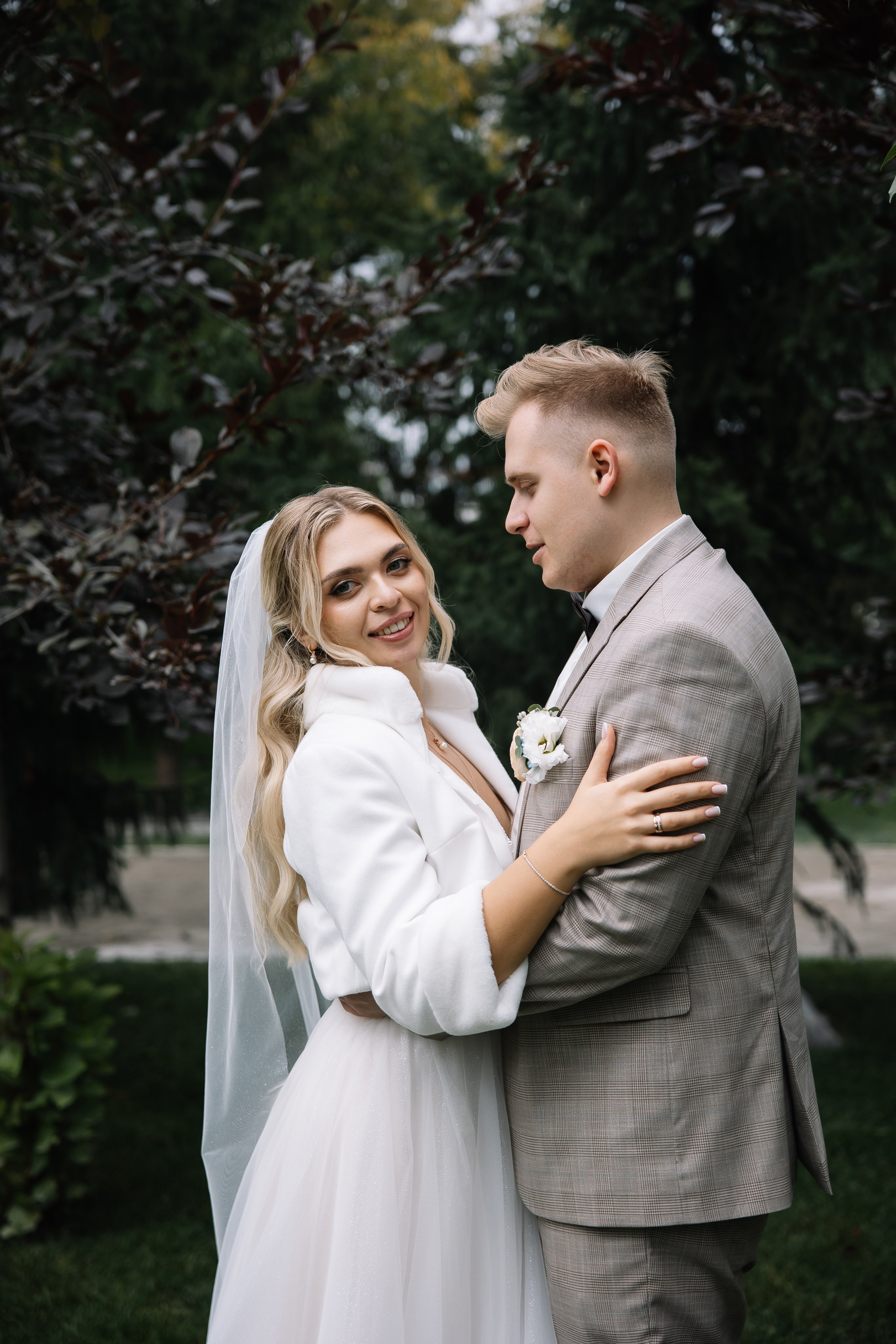 Михаил и Полина. Свадебный фотограф и видеограф в Омске — Виталий и Алёна Орлянд