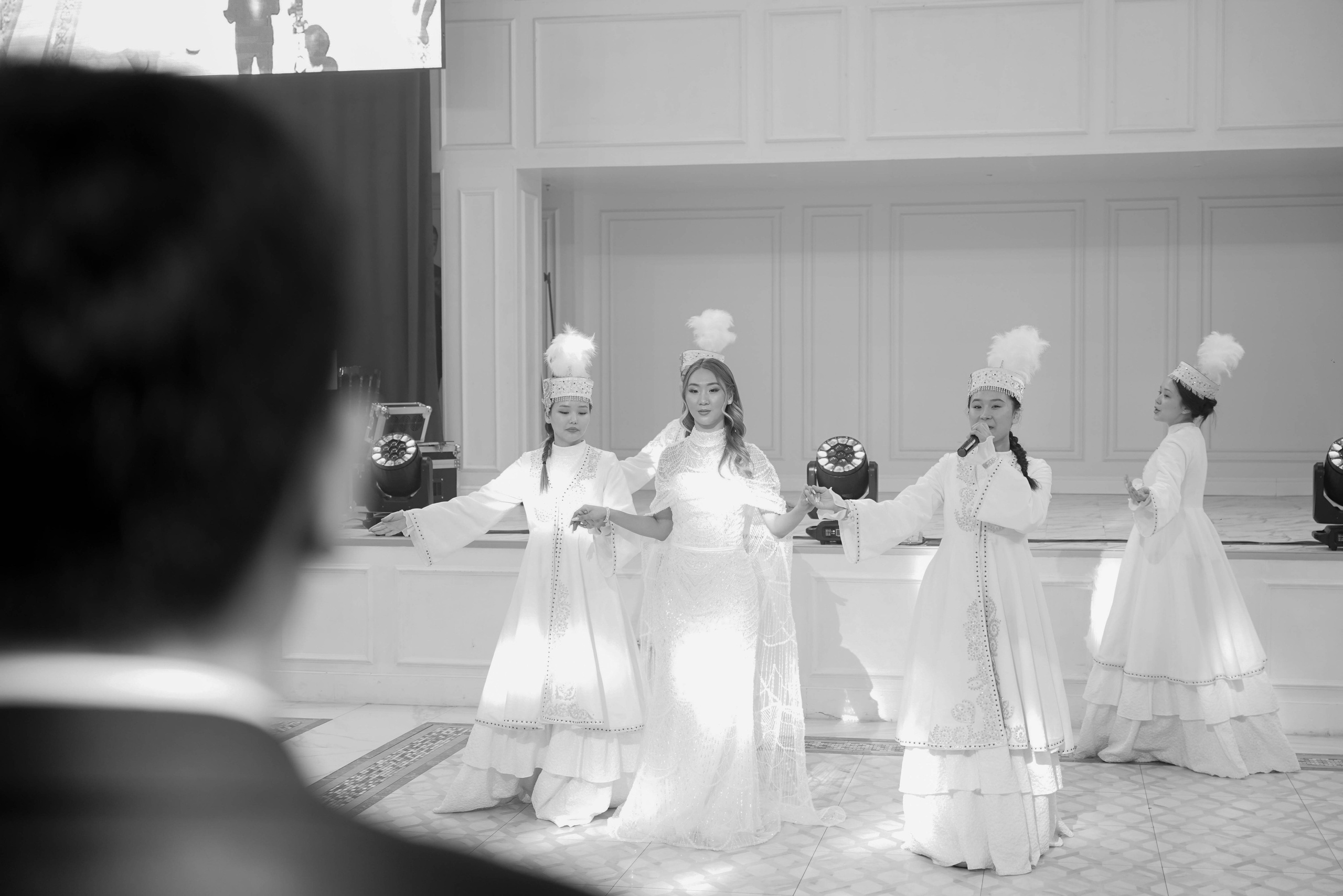 Dana uzatu. Фотограф Ернар Ержанов