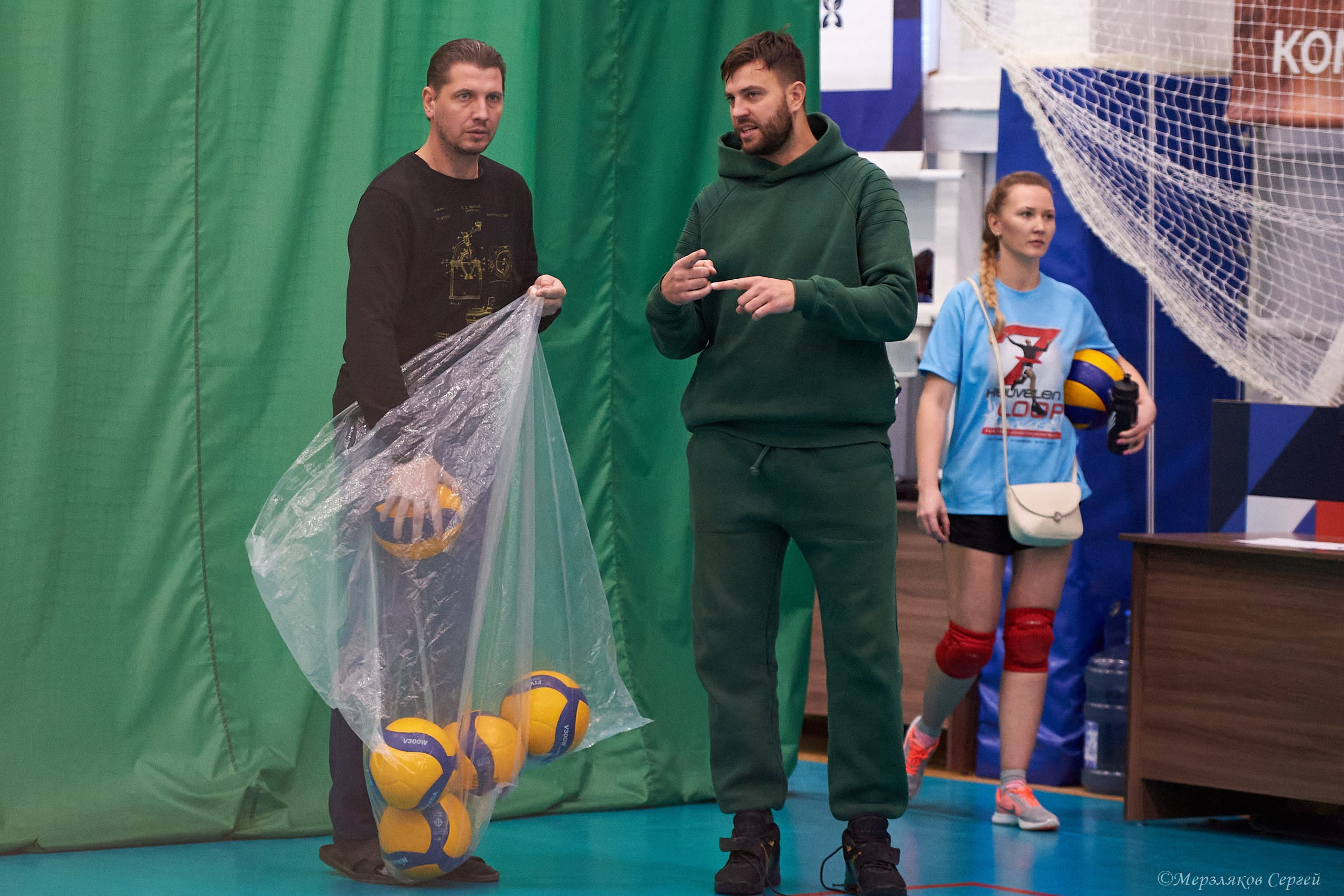 Новогодний волейбольный турнир. Ижевск. 16.12.23. Спортивный репортажный фотограф в Ижевске Сергей Мерзляков