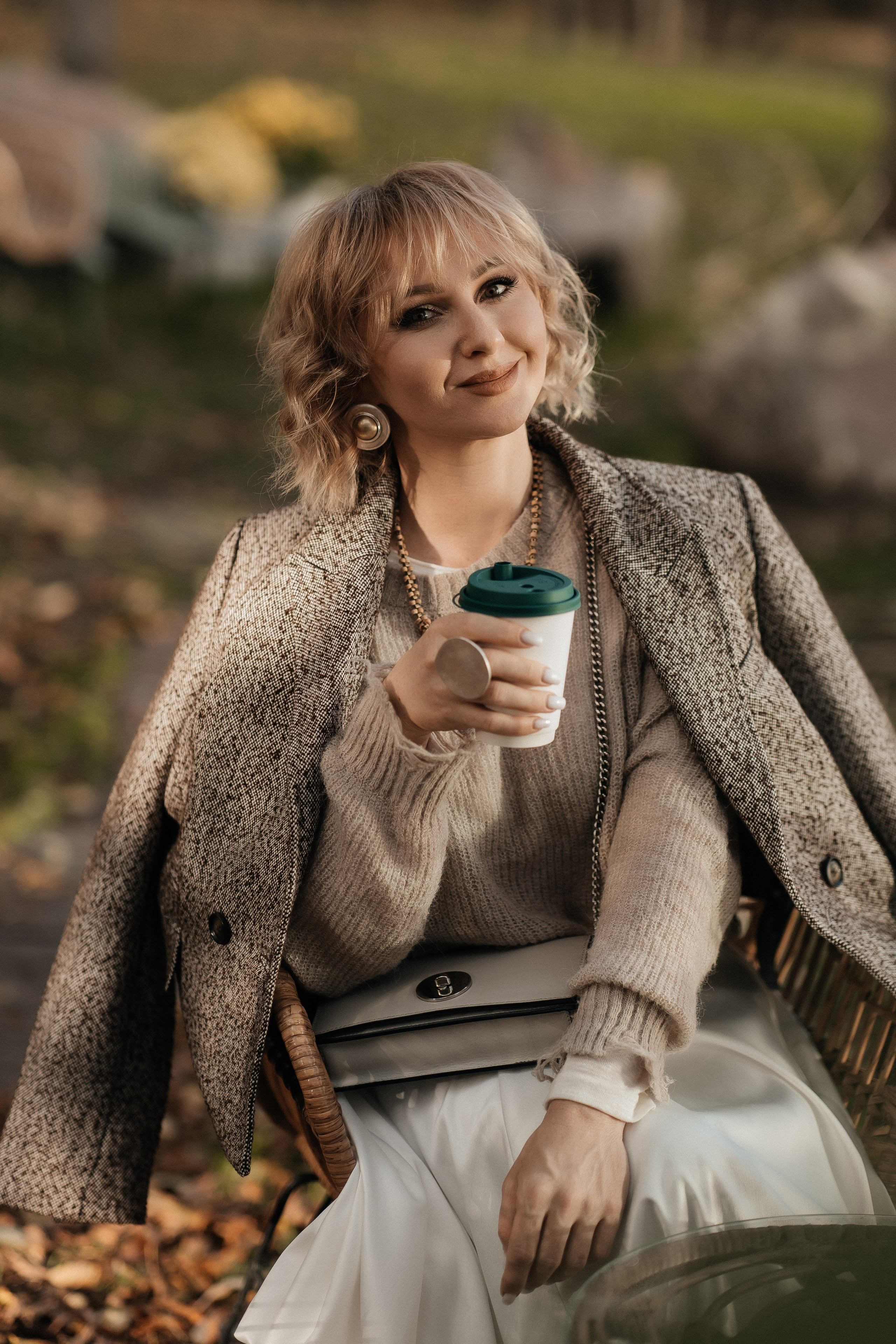 Маша и осень