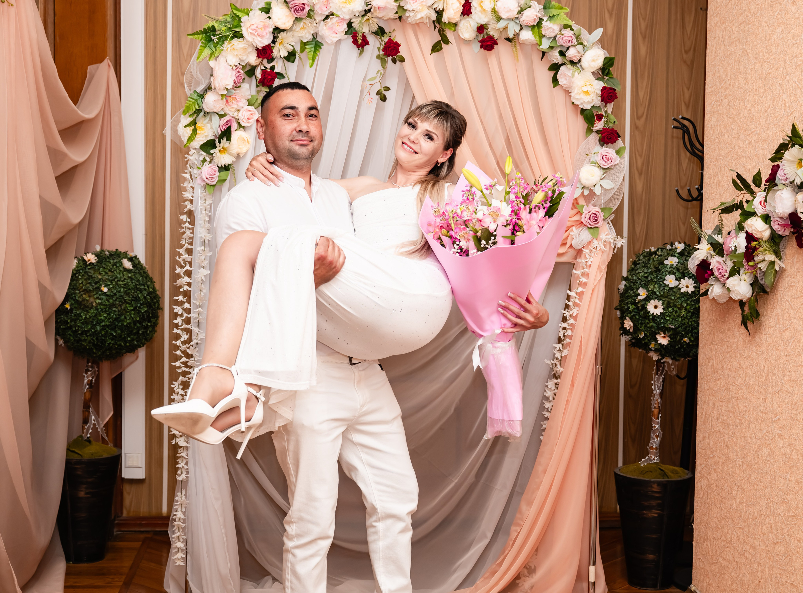 Свадебные фотосессии. Роспись в ЗАГСе. Выездная регистрация. Студийный и свадебный фотограф и видеограф в Севастополе — Юлия Макаренко