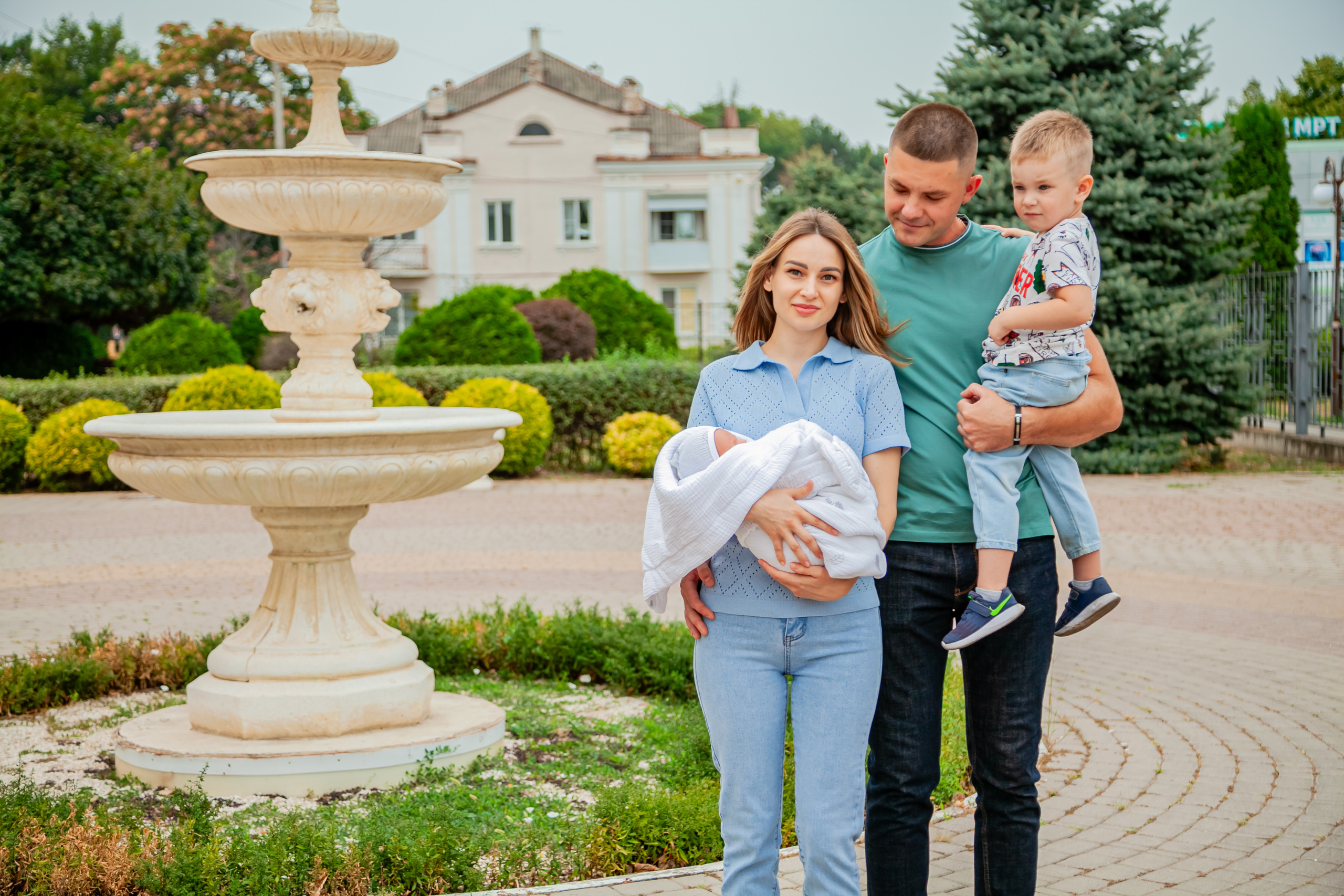 Выписка из роддома. Свадебный и семейный фотограф в Армавире