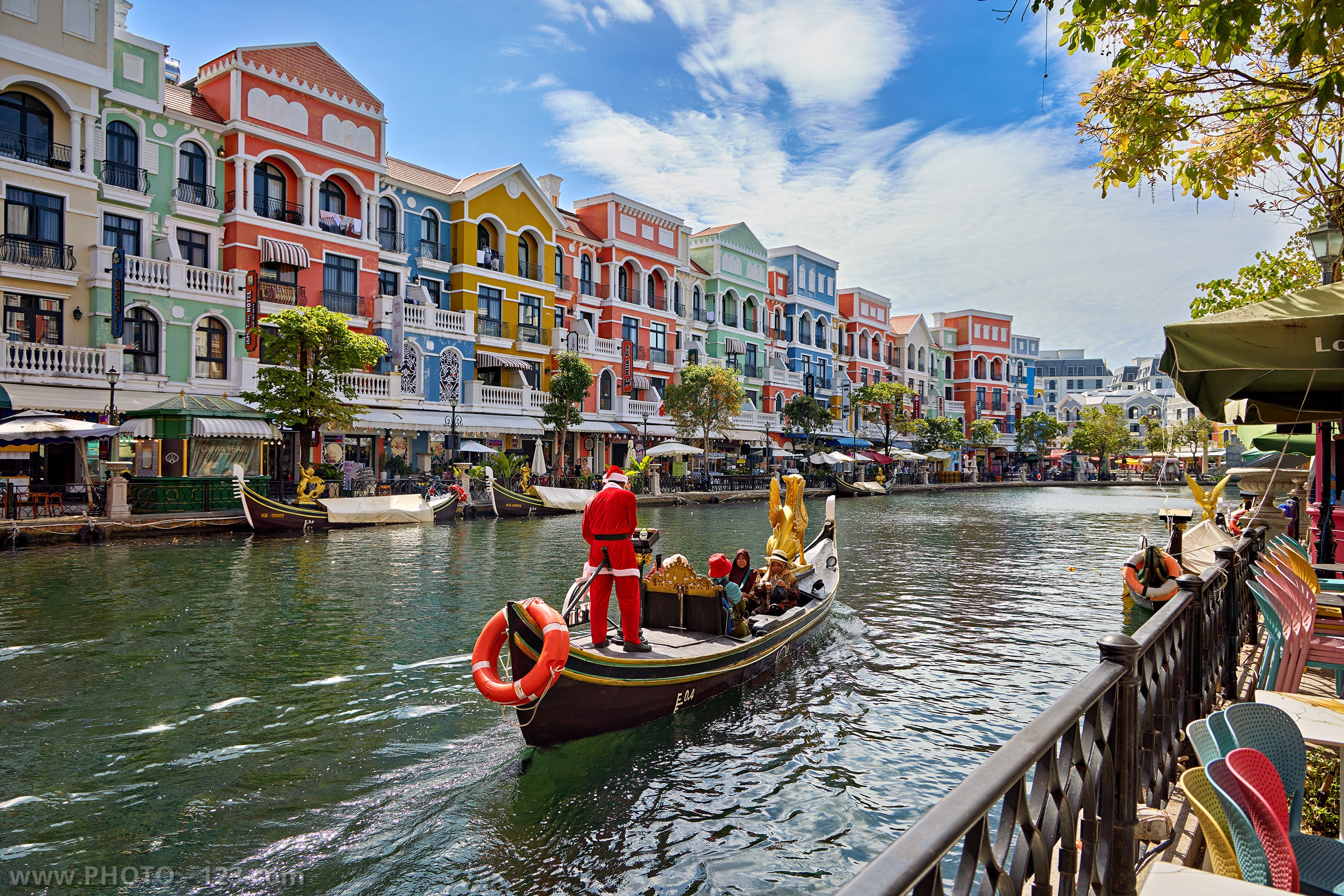 Grand World Phu Quoc Family Photography | Venice-Style Photoshoot. Photographer in Phu Quoc, Vietnam | Commercial & Lifestyle Photography