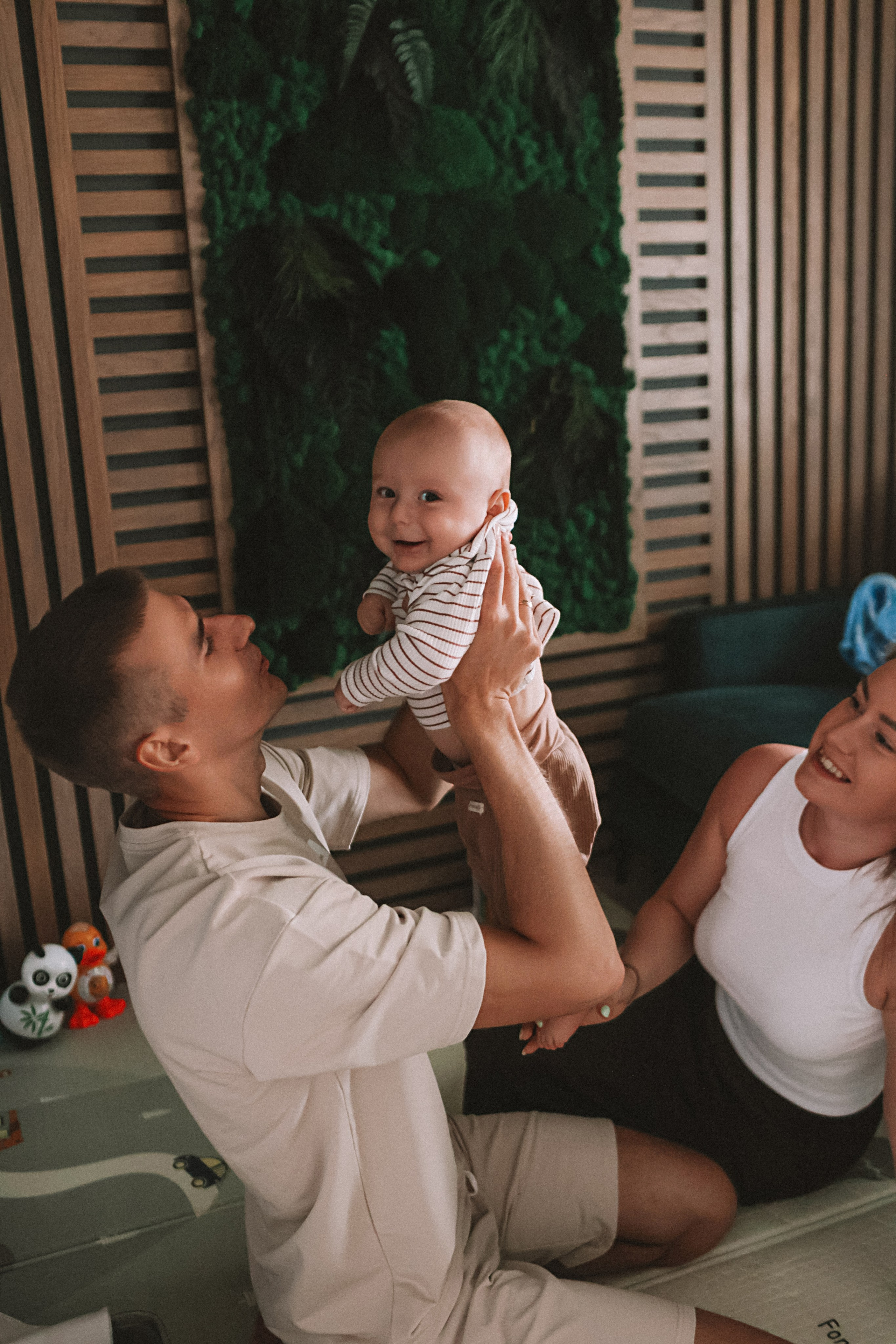 Мише 8 месяцев. Семейный фотограф Тюмень, фотограф на роды Салмина Мария