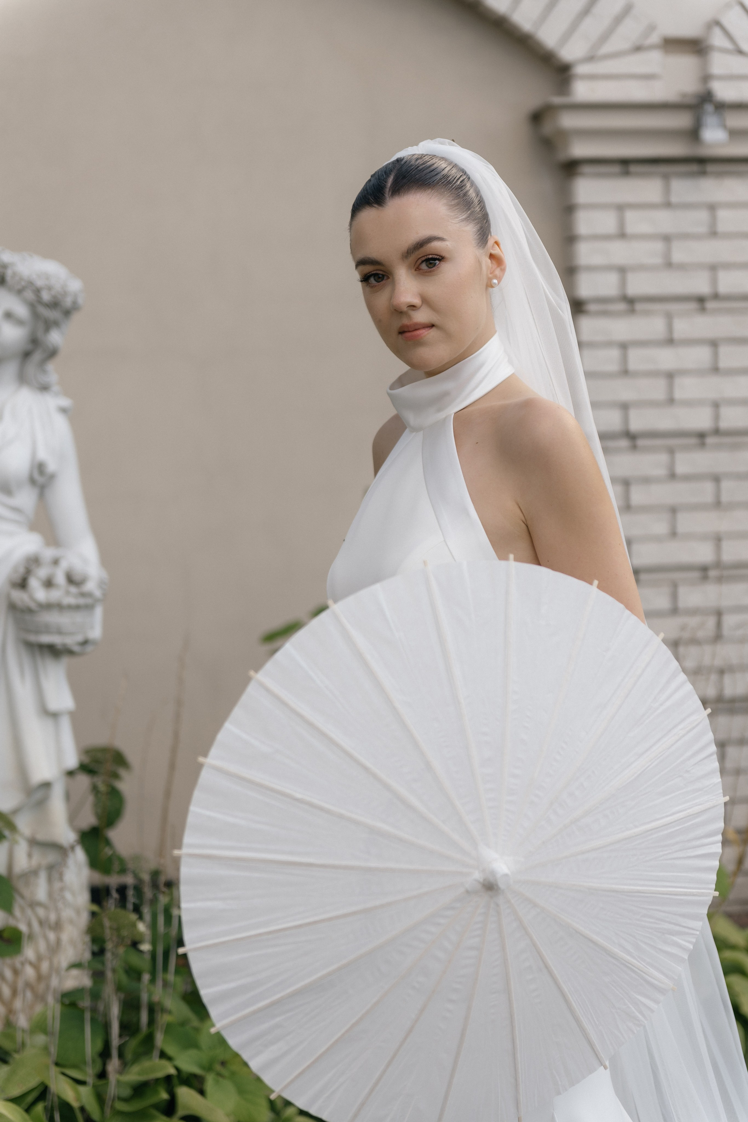 Wedding day in VERSAL PARK. Wedding PHOTOGRAPHER Andrew Vnukov