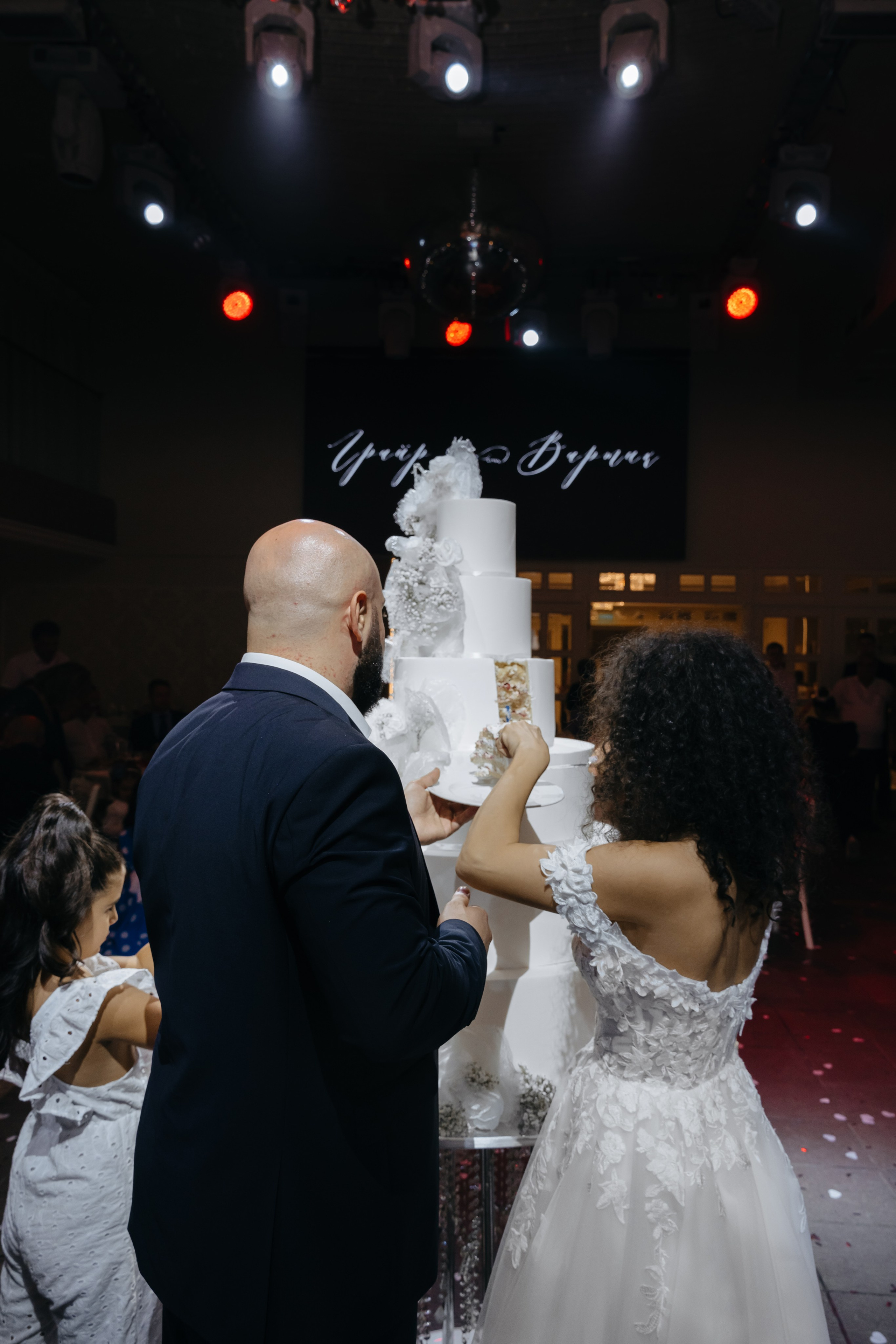 Грайр и Вартик. Свадебный фотограф Красноярск Вязьминова Мария