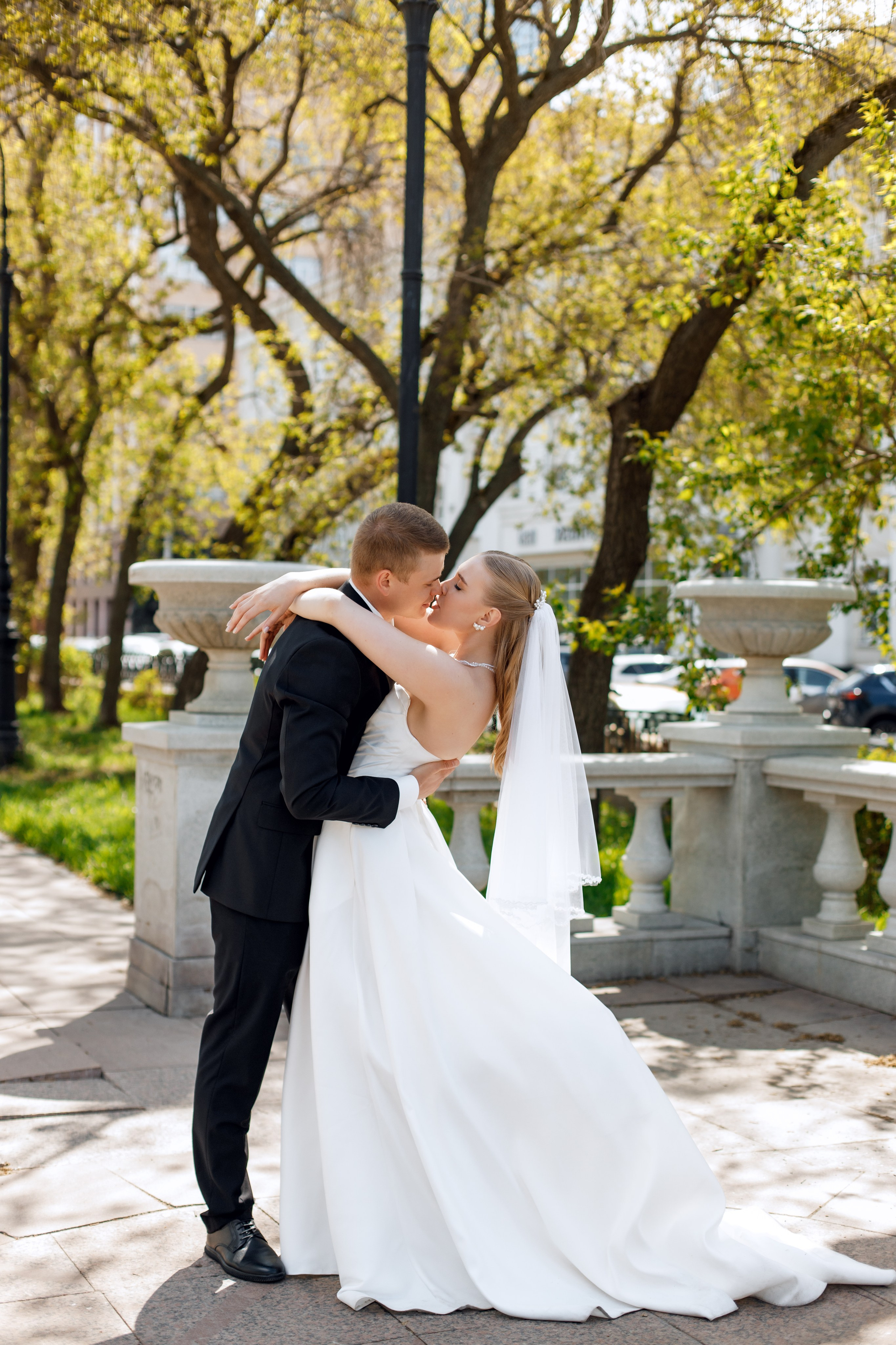 Оперный театр парк. Свадебный и семейный фотограф Екатеринбург Настя Саедгалина