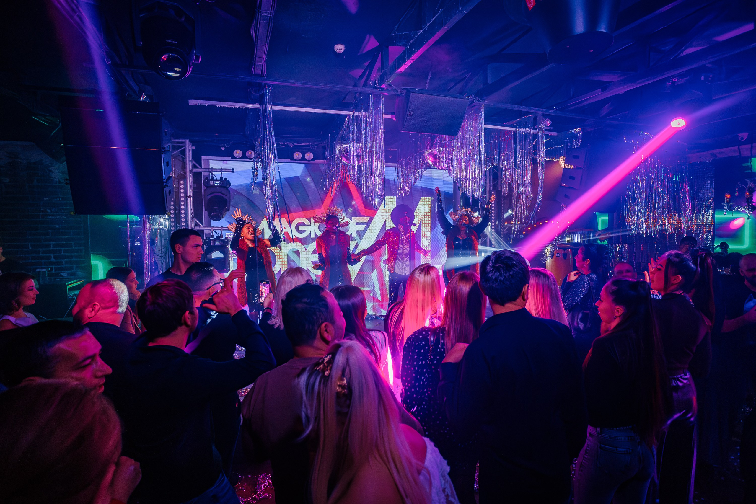 «Magic of BONEY`M «_Чайка на пляже_Ялта_06.12.2025 г. Аминов Руслан | Фотограф