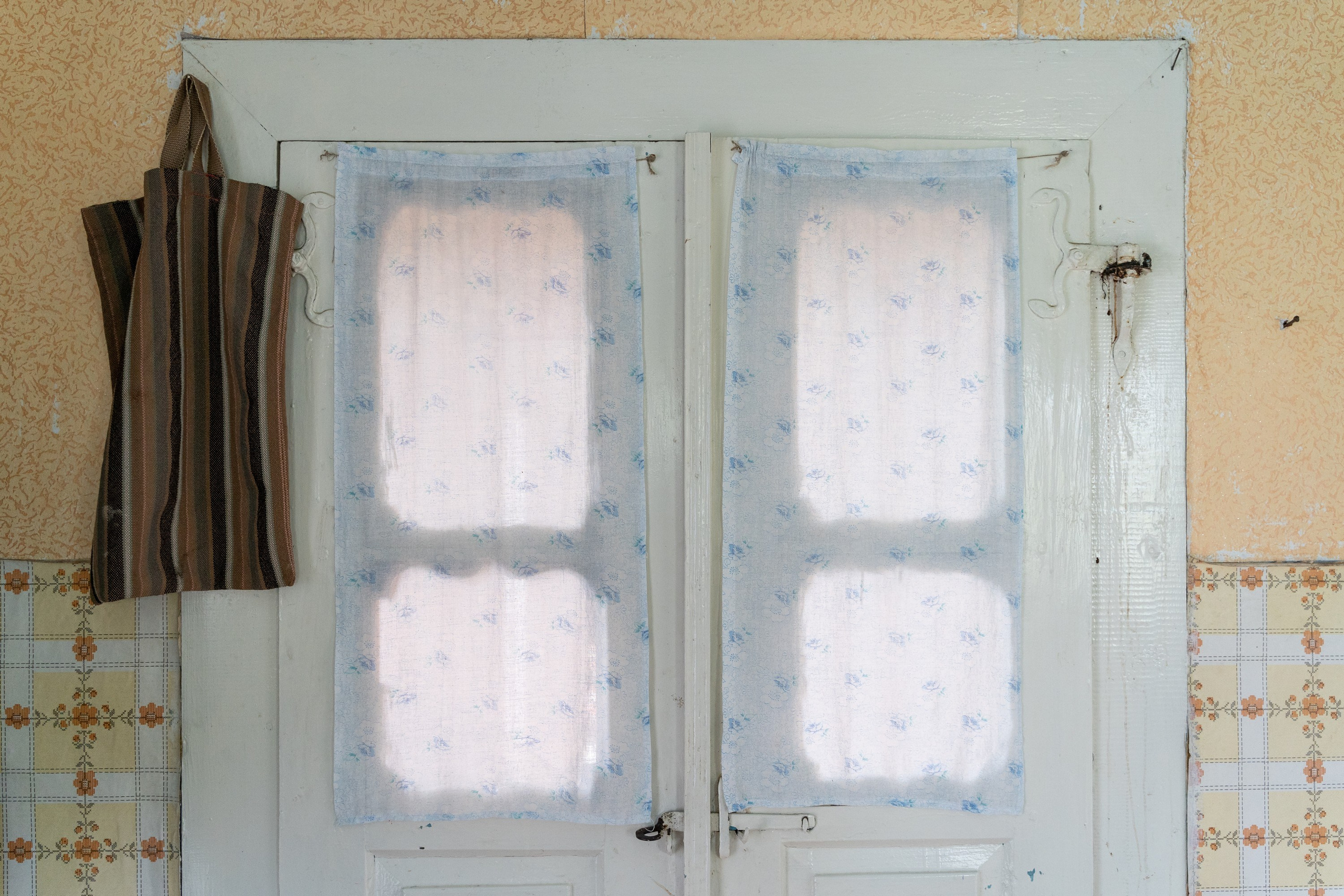 Home.land. Künstler Verstecktoff