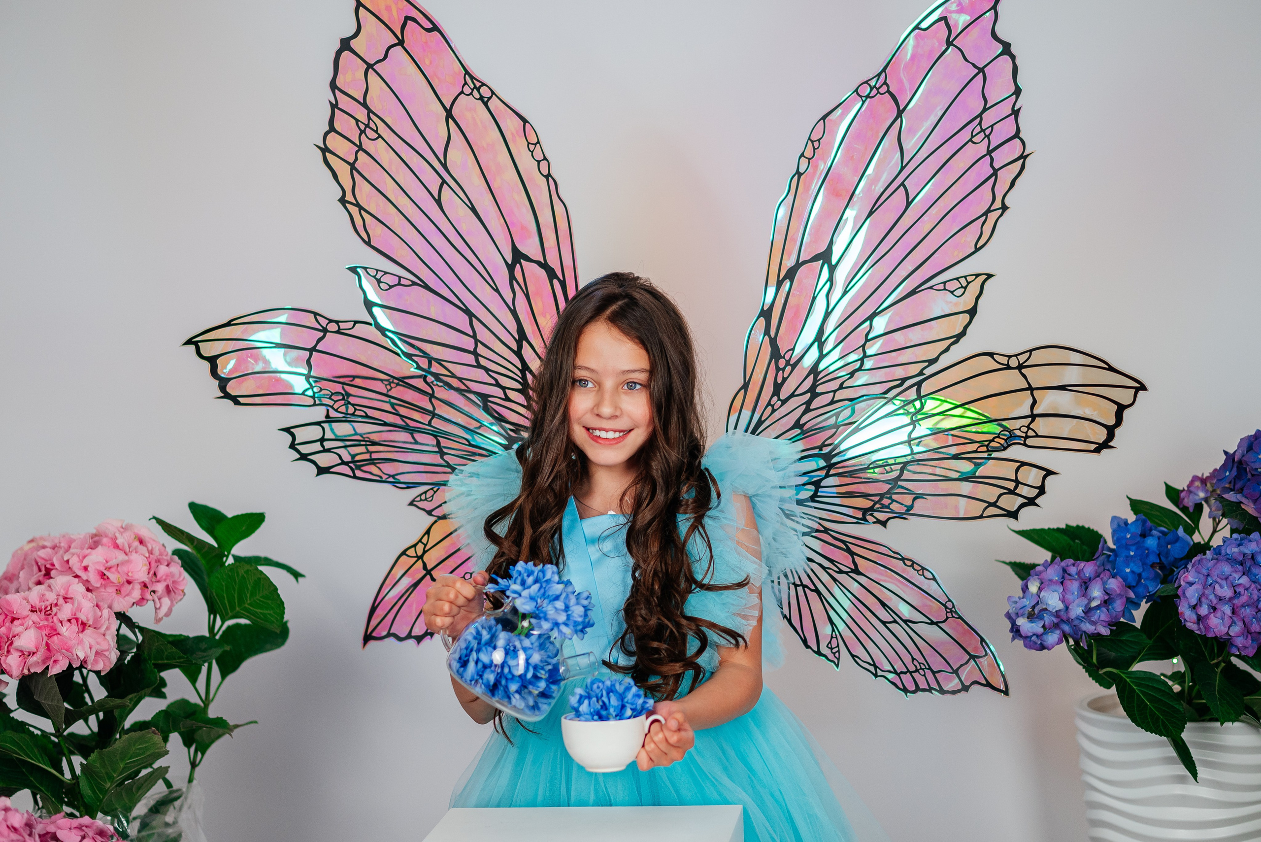 Вероника и гортензии. Семейный фотограф в Краснодаре