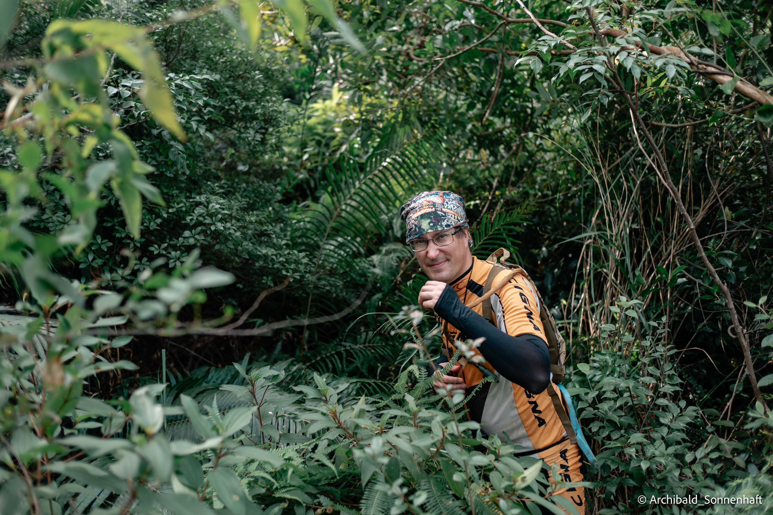 Kayaking in Huizhou, China. Photographer in Guangzhou, China. Archibald Sonnenhaft