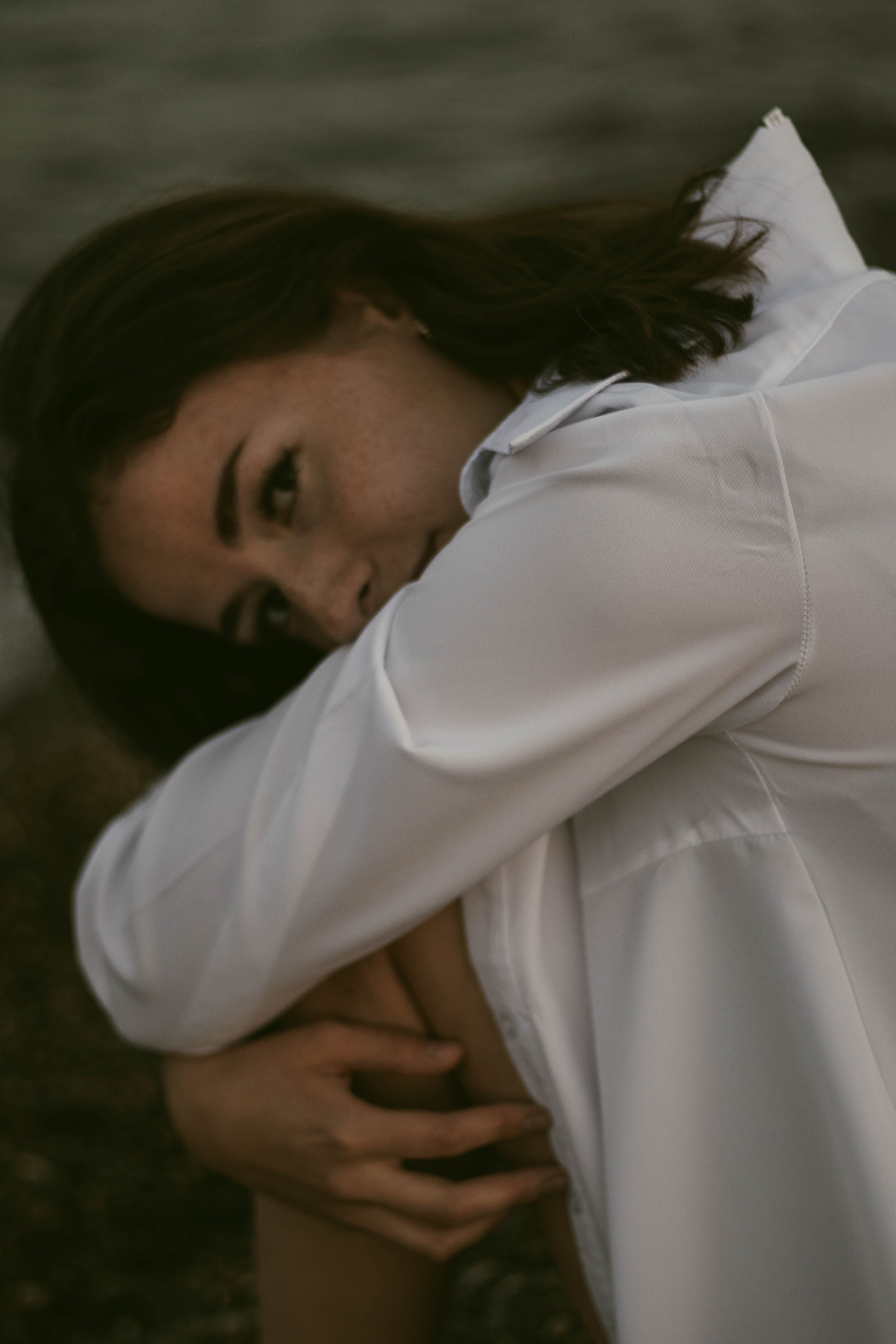 «Невесомость волн: девушка и море». Уличный фотограф Города N