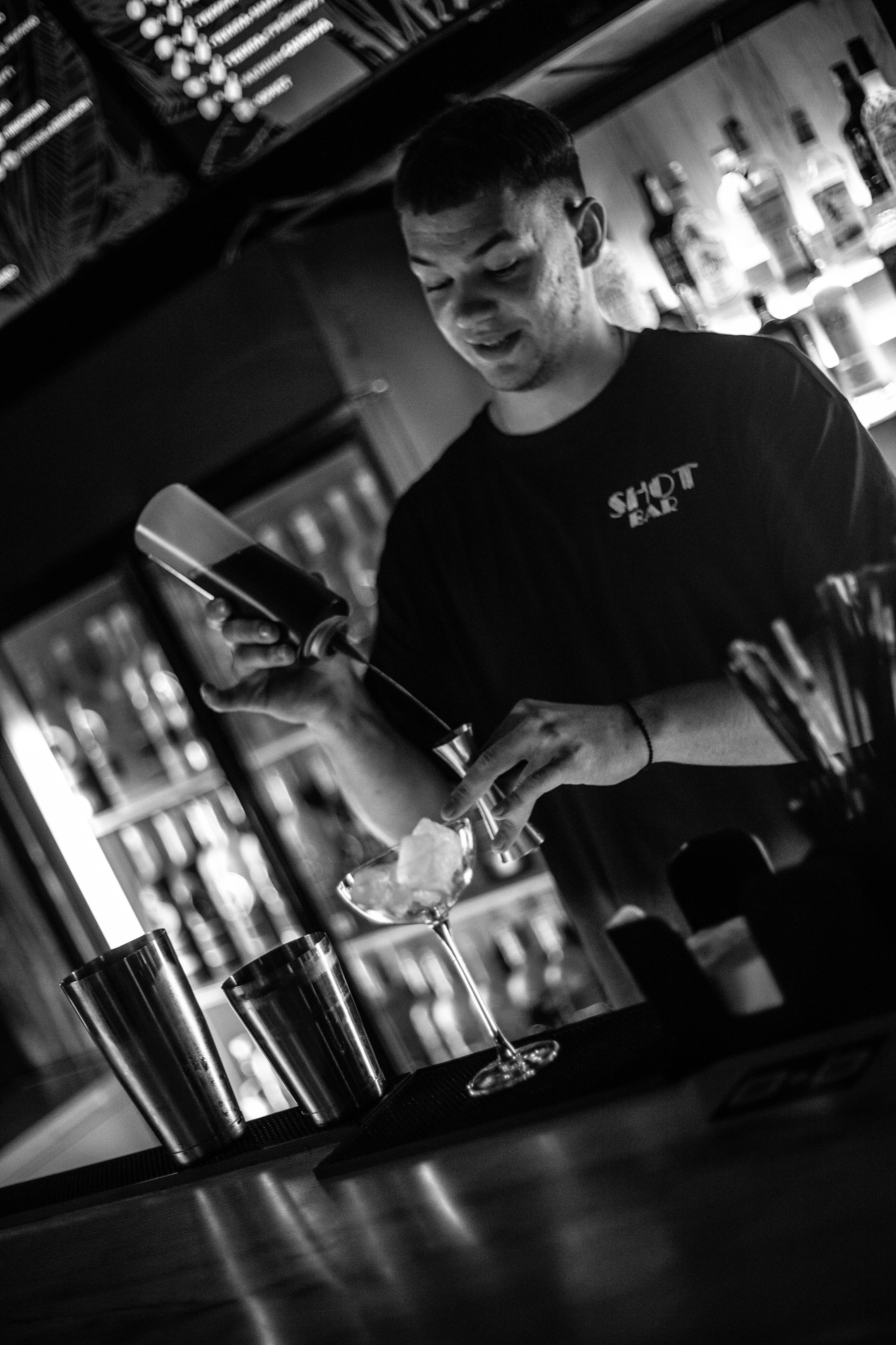 Шот Бар. Уличный фотограф Города N