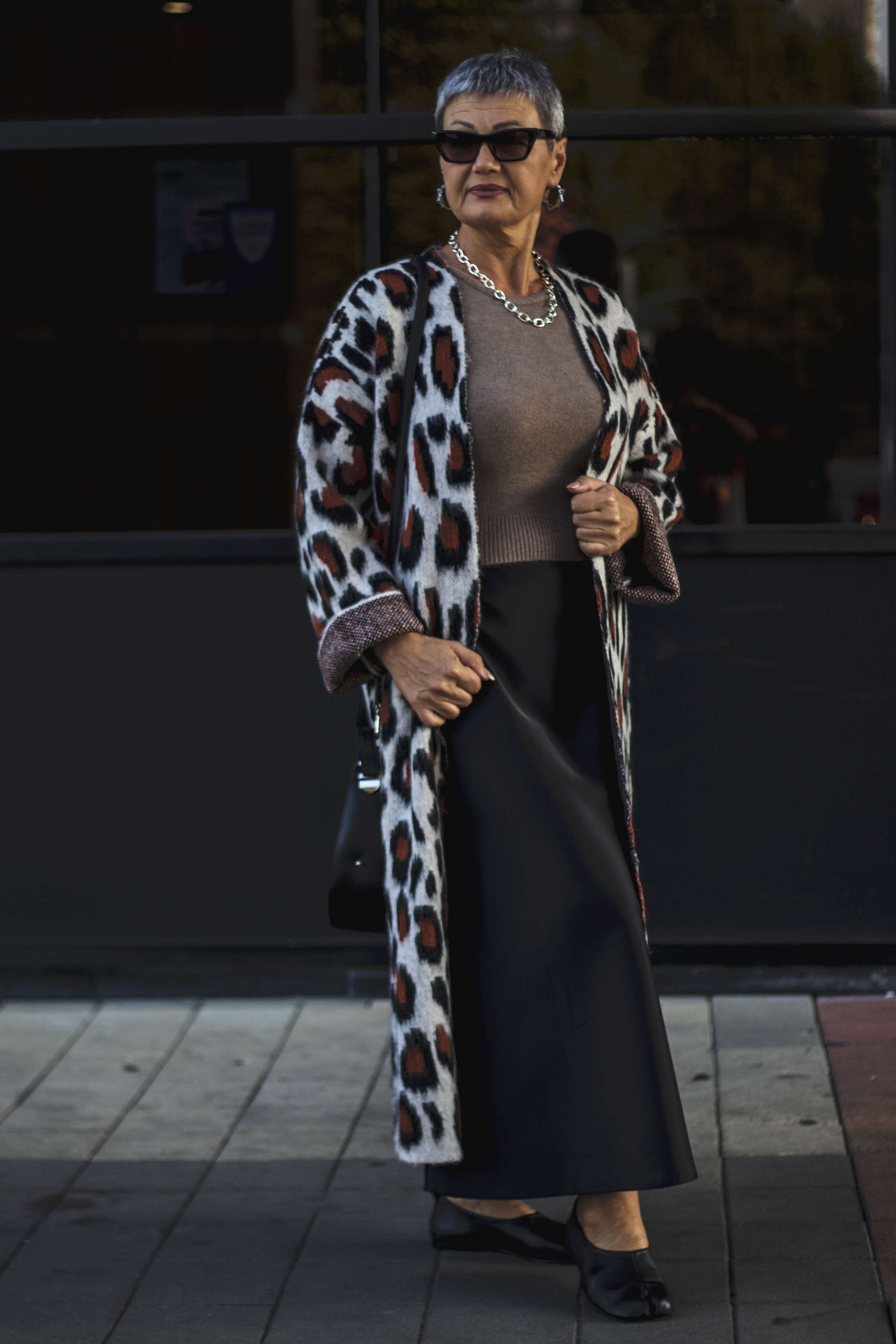 «Она среди улиц: лёгкость и стиль». Уличный фотограф Города N