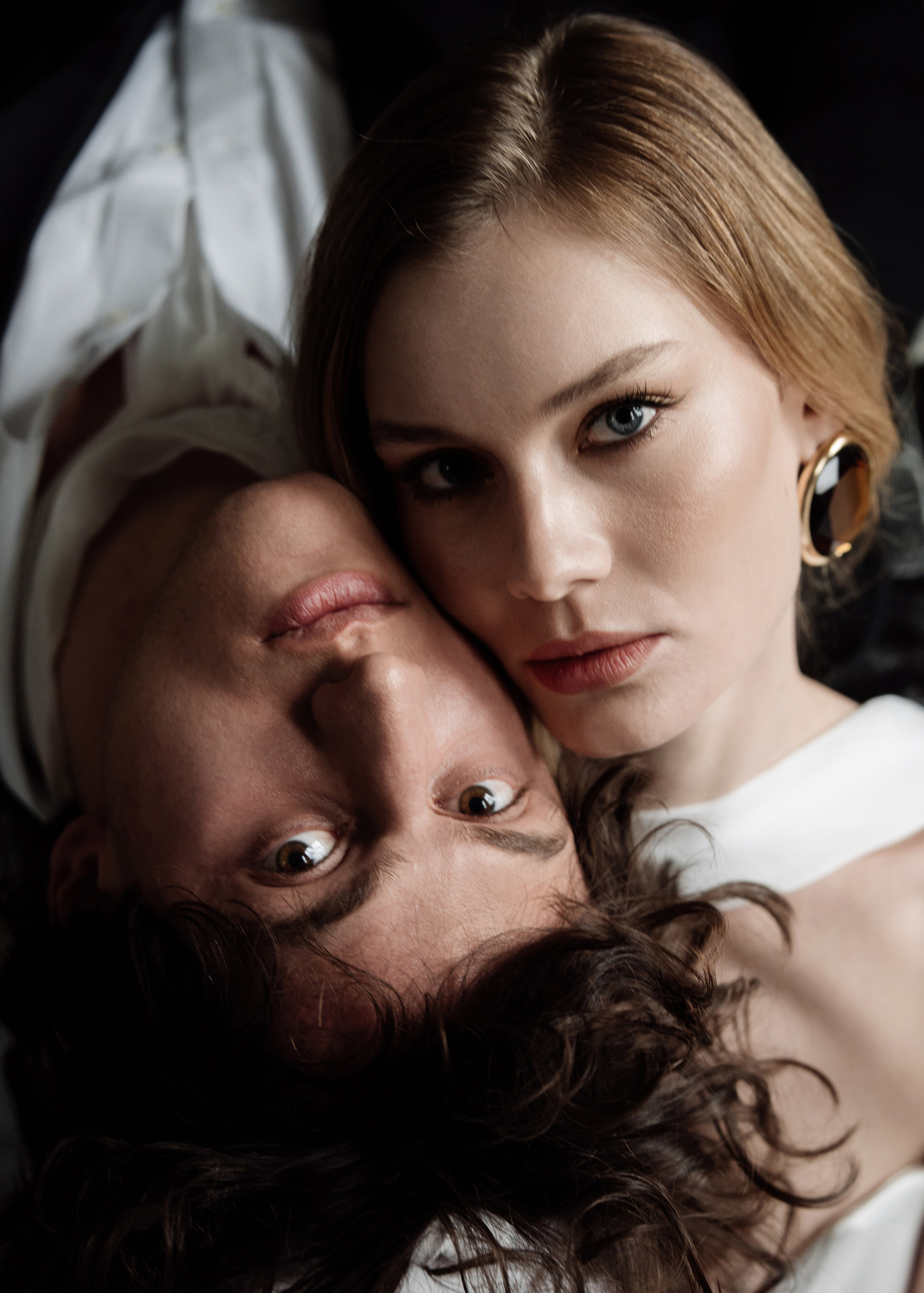 Свадебный фотограф Абрау-Дюрсо — нежная студийная съемка пары.