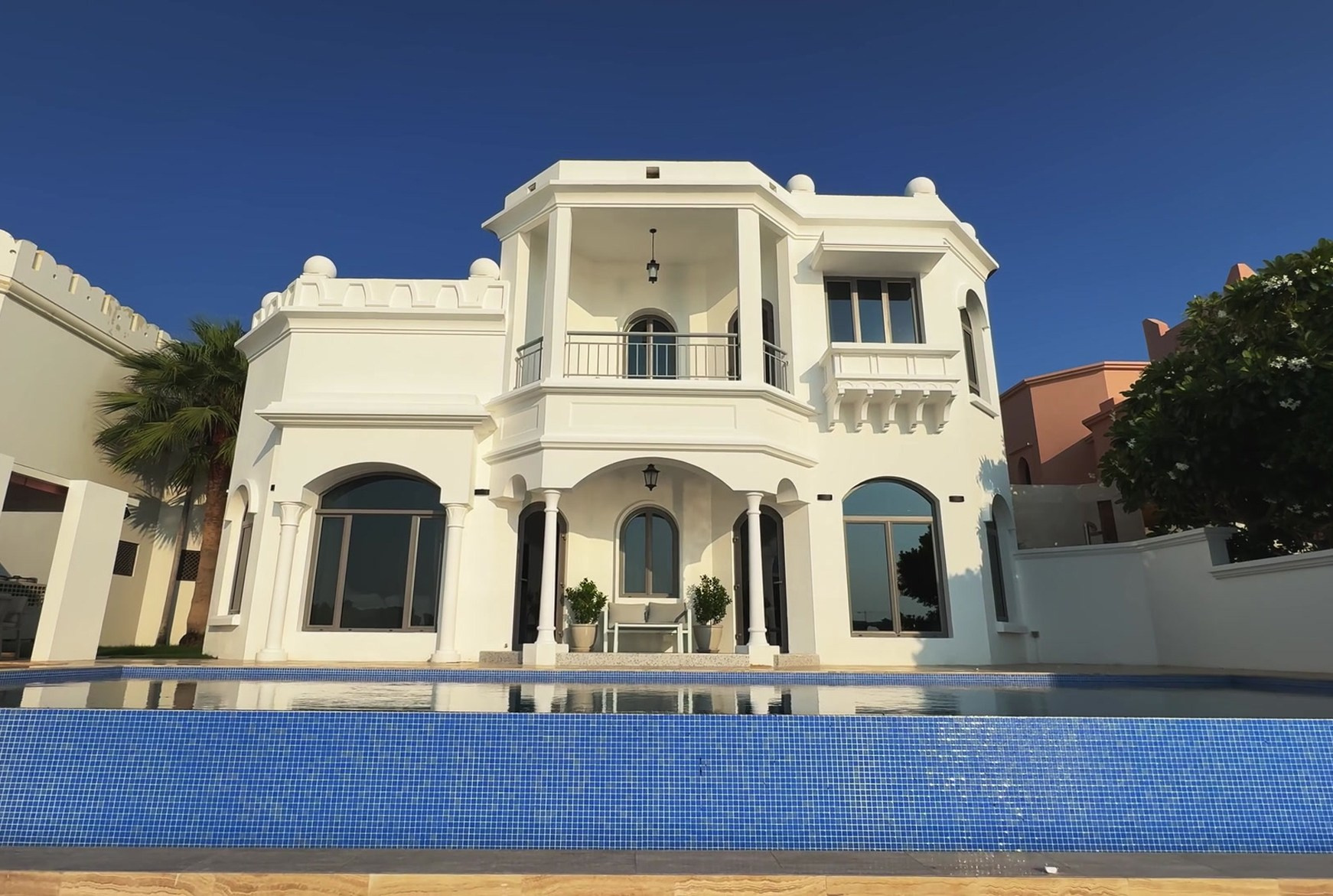 PACKAGES & PRICING. Exclusive Closing Gifts for Top Realtors | Custom House Portraits by Yulia Yurchevskaya