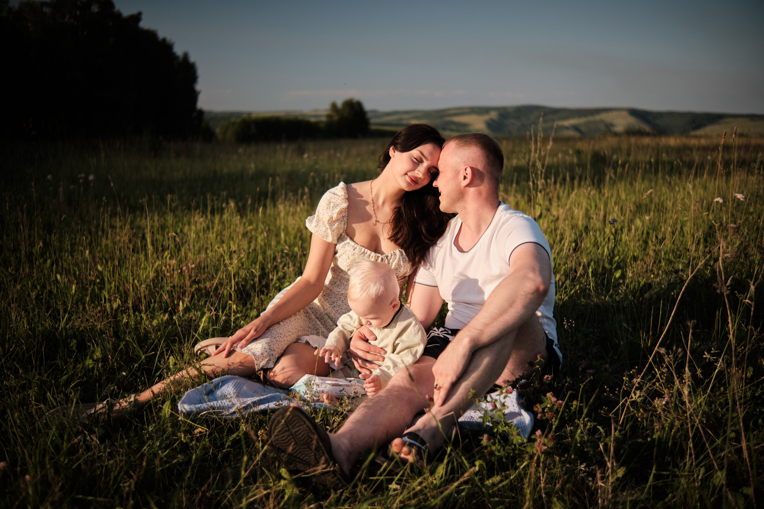 Алина, Рустам и маленький Эмиль. Свадебный и семейный фотограф в Новокузнецке Иван Иванов