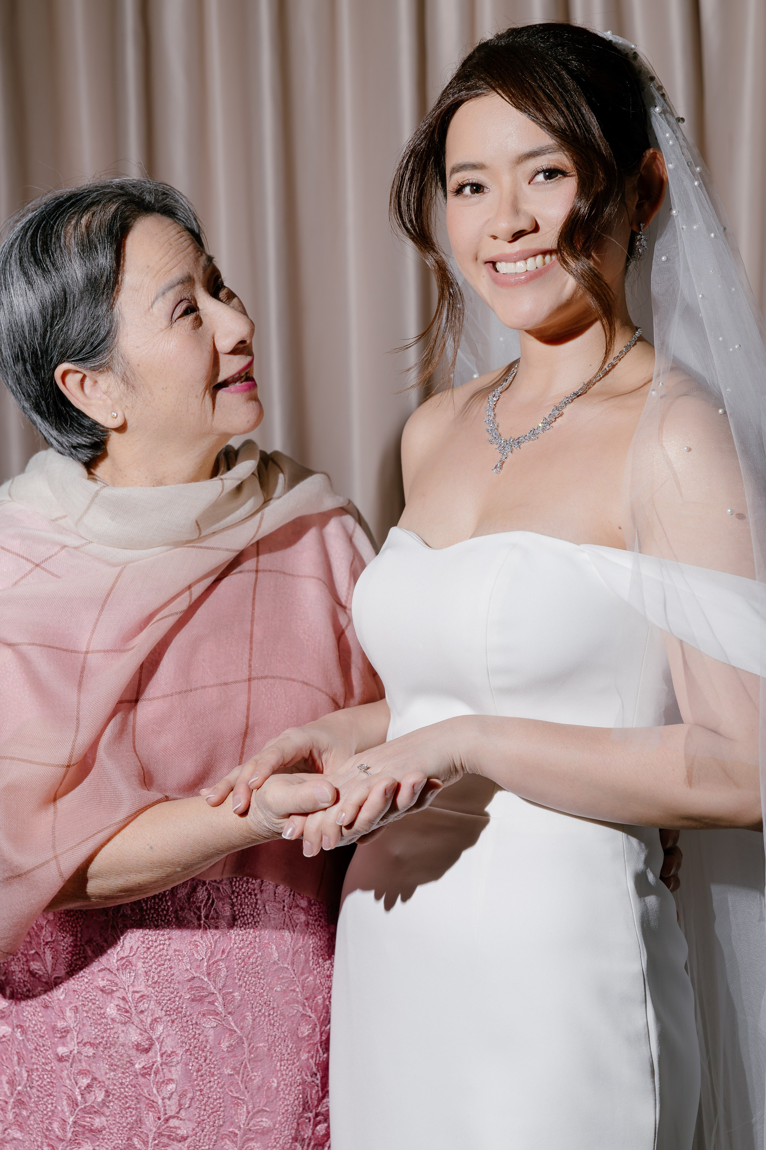 Vaclav & Kanokpan. Wedding photographer Europe