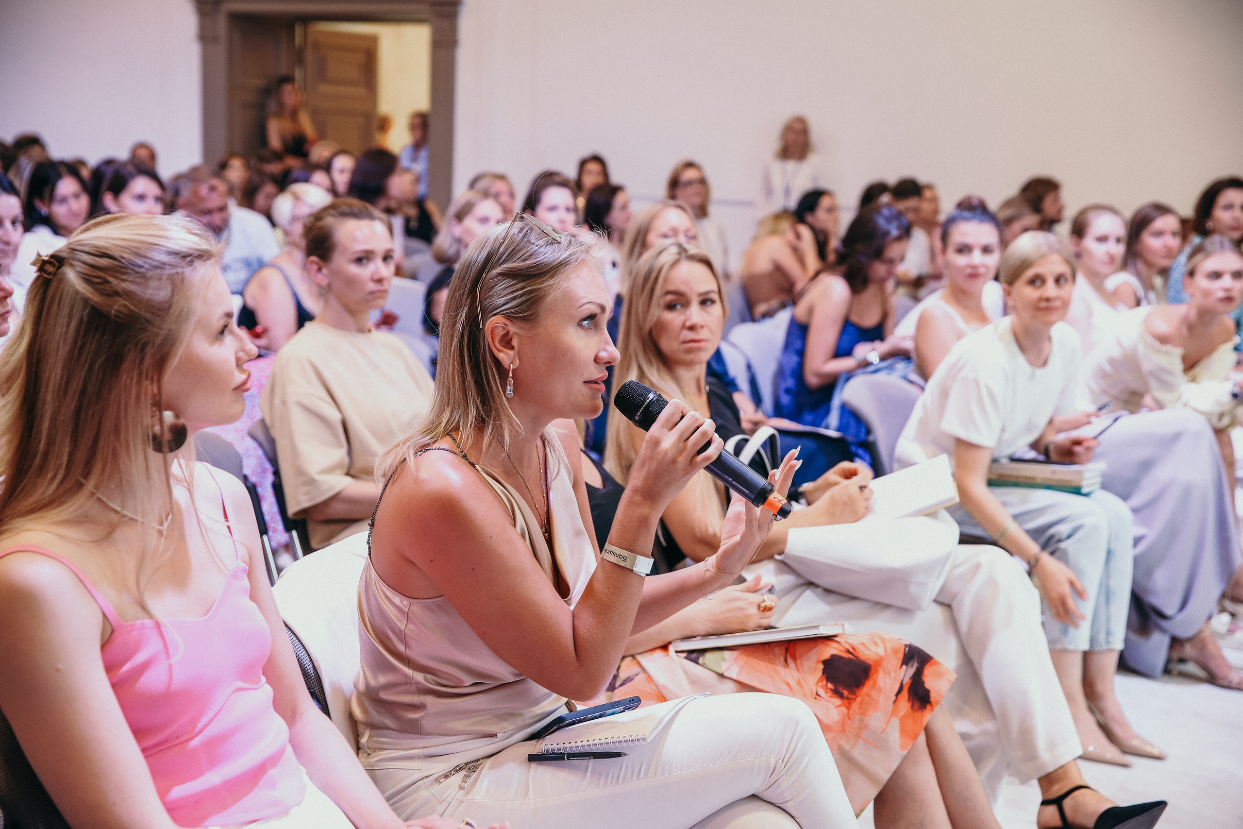 Тренинг Евгении Павловской. Фотограф и видеограф Анна Домашенко