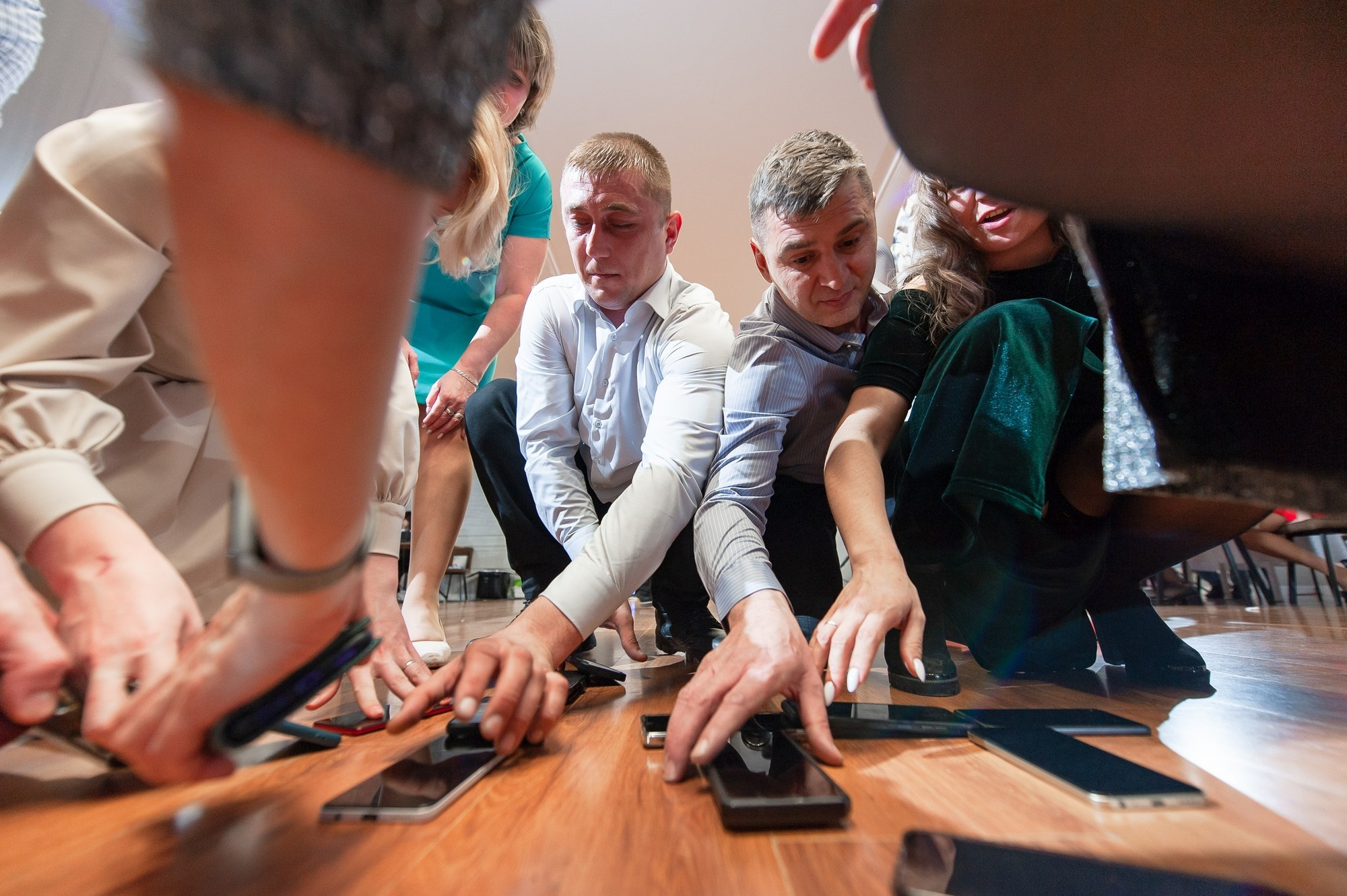 Студия и банкет. Свадебный и семейный фотограф в Омске Мормулев Михаил