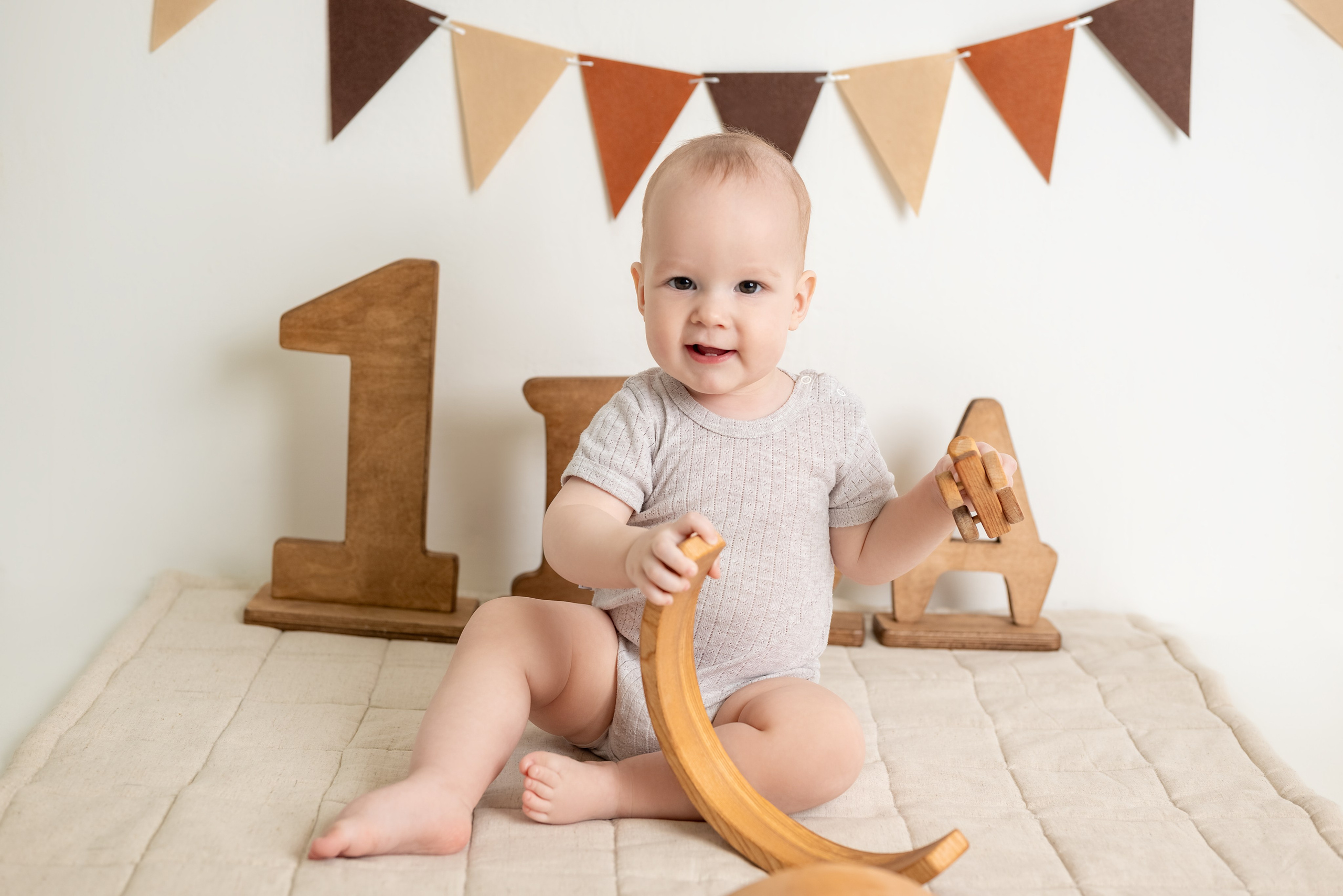 Артёму 1 годик. Фотограф новорожденных в Норильске Виктория Шагалиева