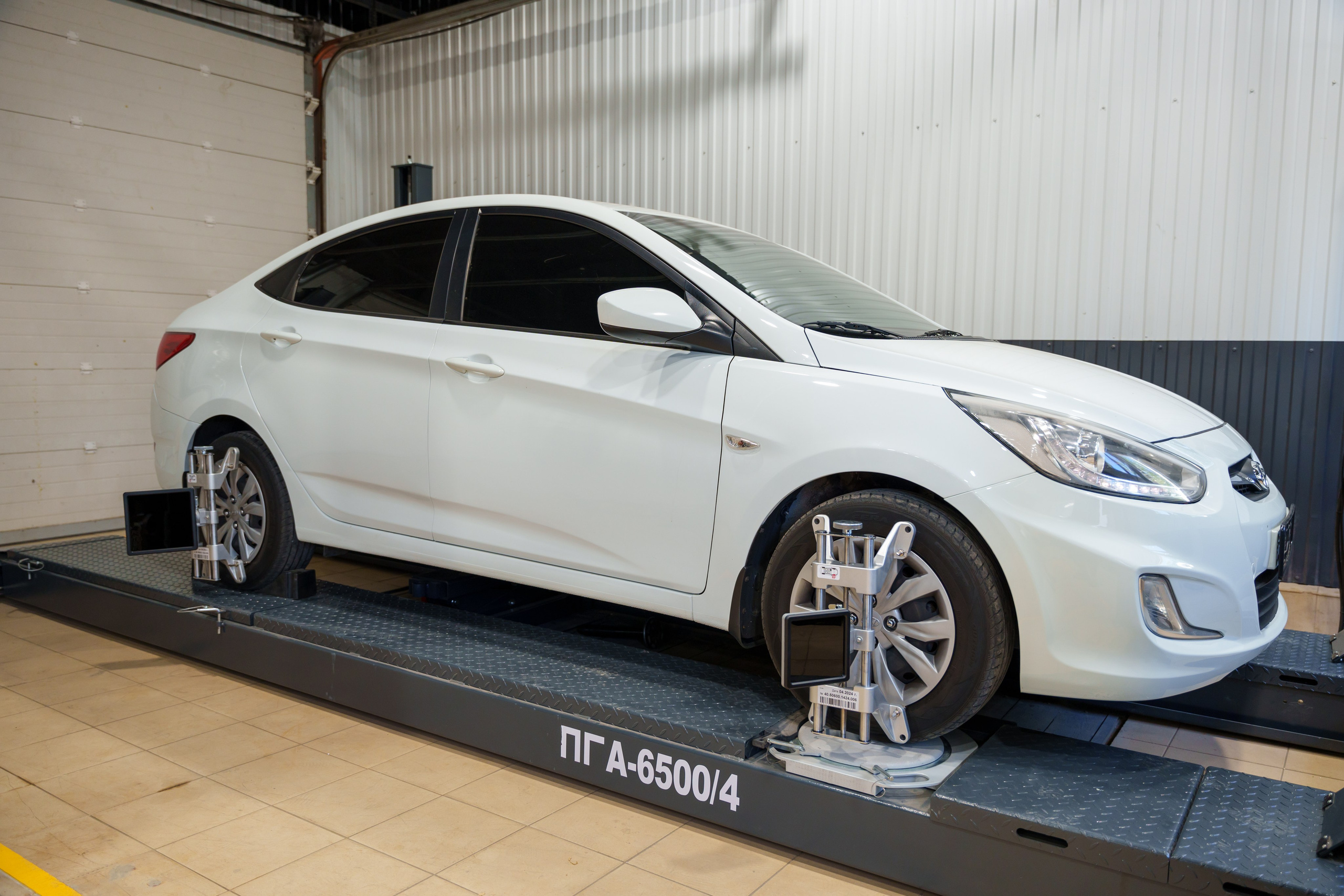 Интерьерная фотосъемка автосервиса Fit Service в Краснодаре — Профессиональная фотосъемка интерьера техцентра в Краснодаресеть СТО. Шедевры для Вас! Фотограф и Видеограф в Краснодаре Пахиев Руслан