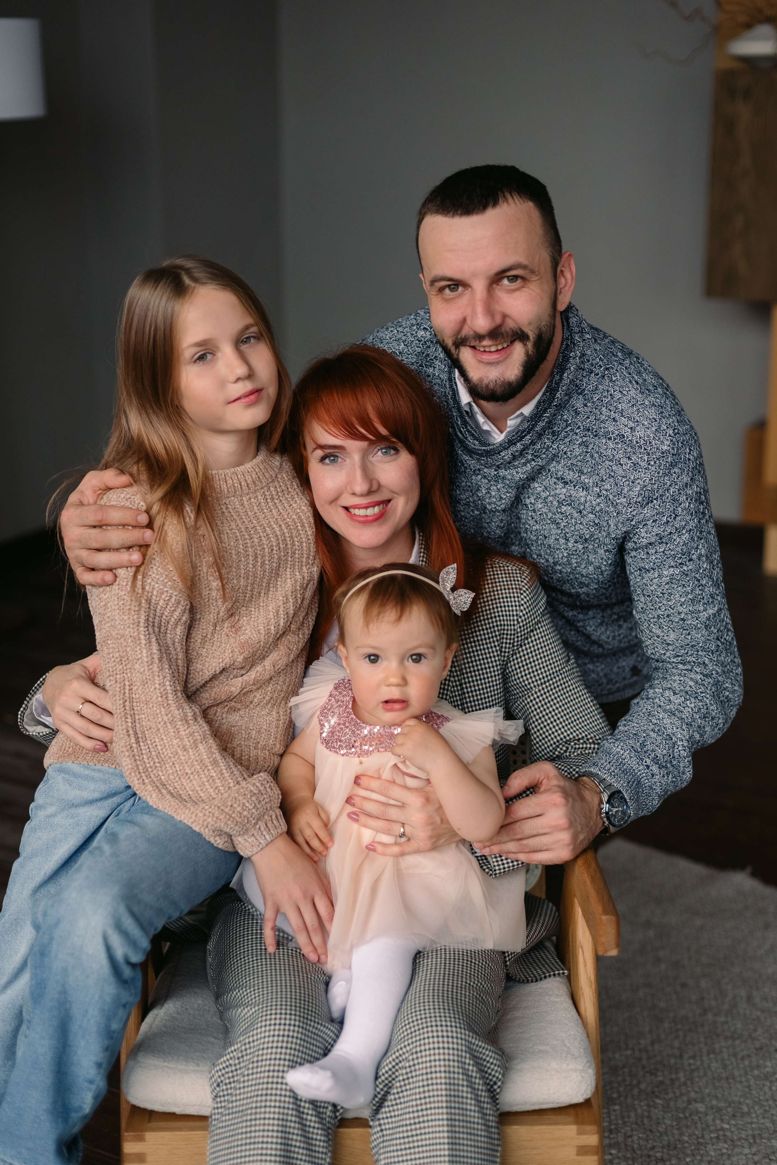 Семейная фотосессия в студии. Фотограф Юлия Кондратьева